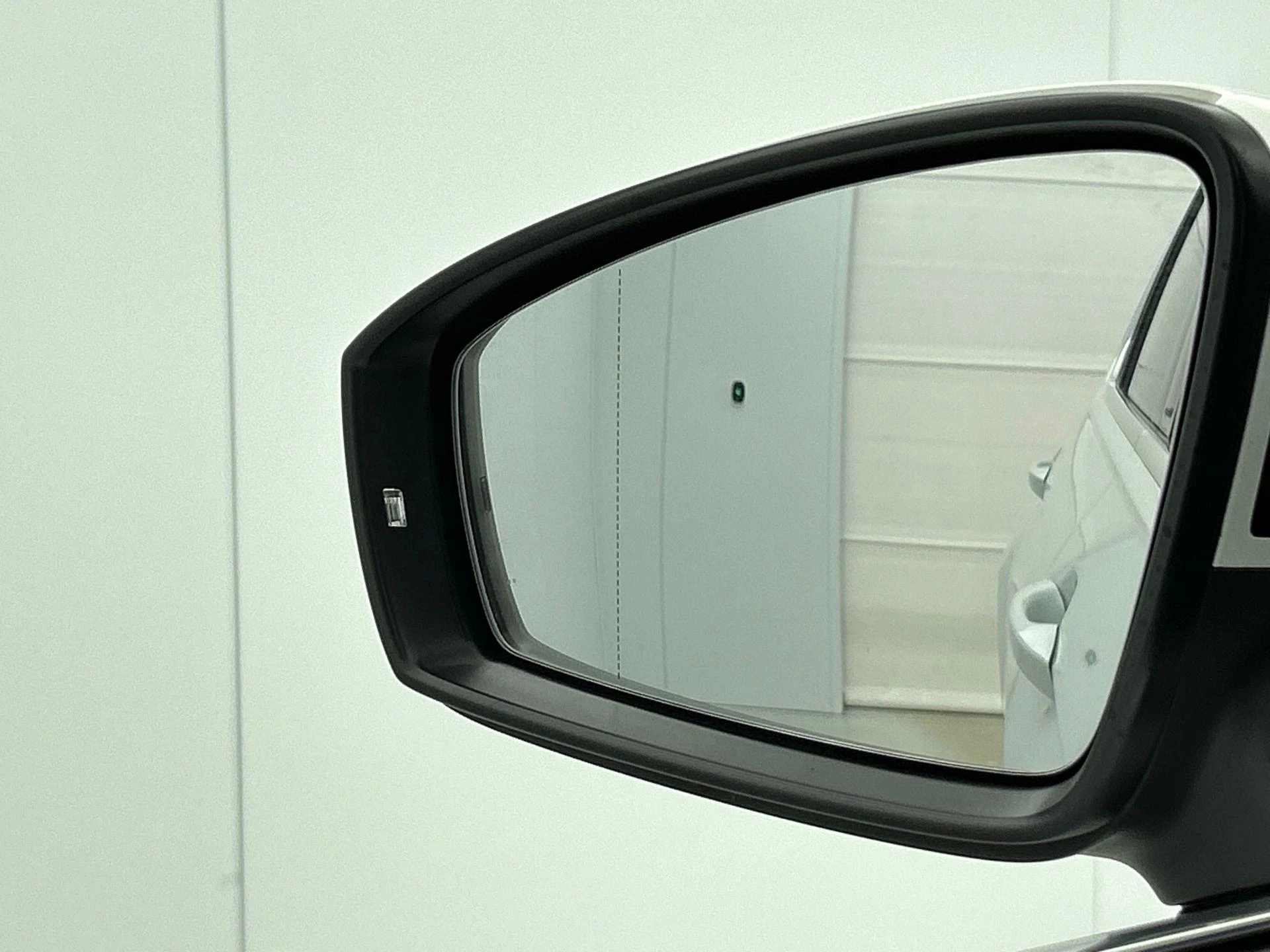 Volkswagen-Tiguan-image-9