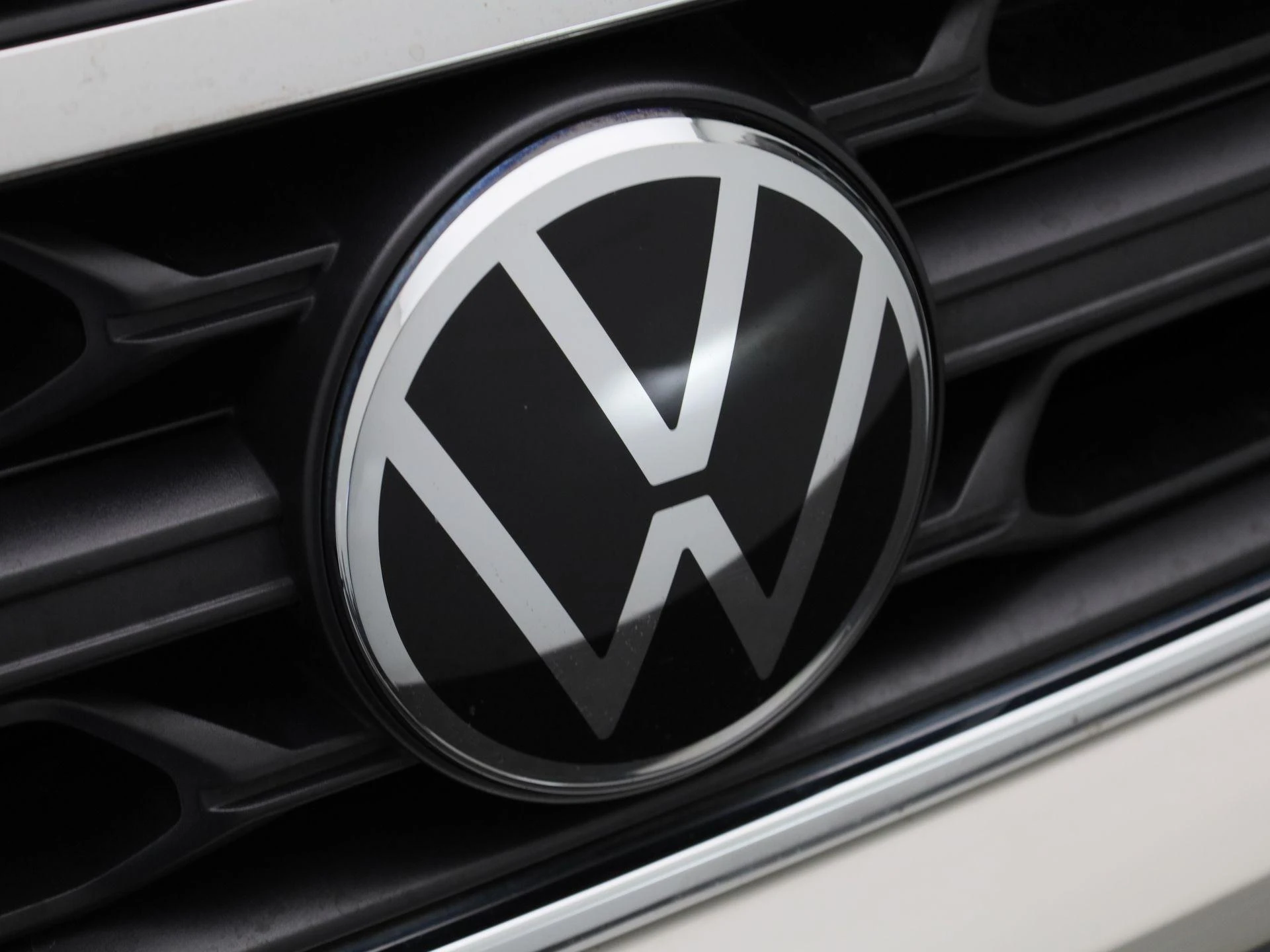 Volkswagen-T-Roc-image-34