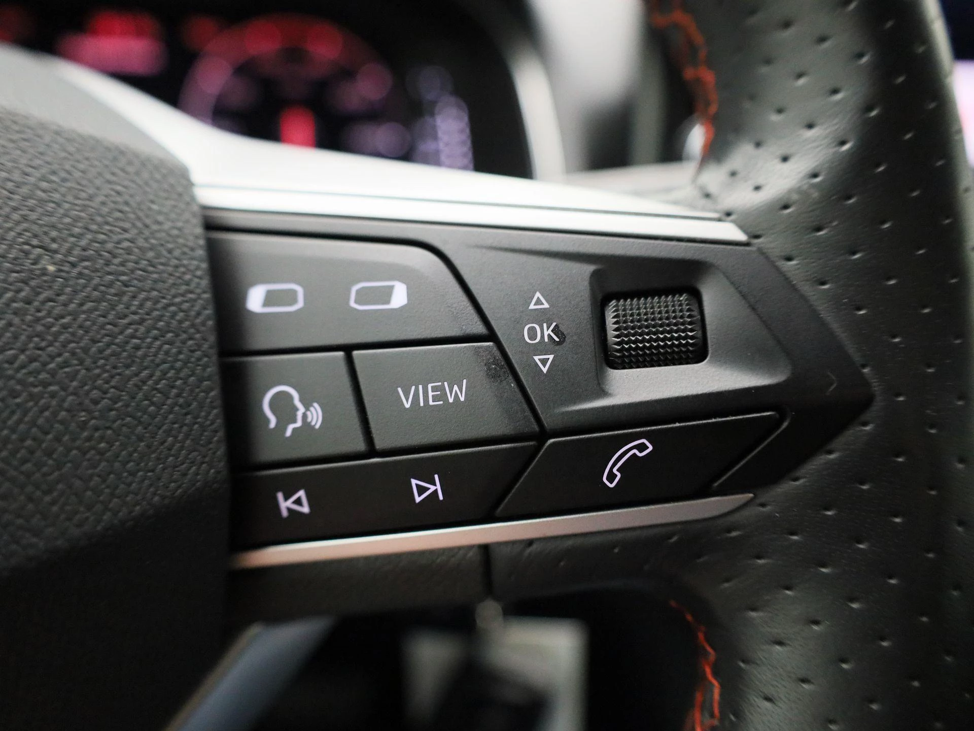 SEAT-Arona-image-14