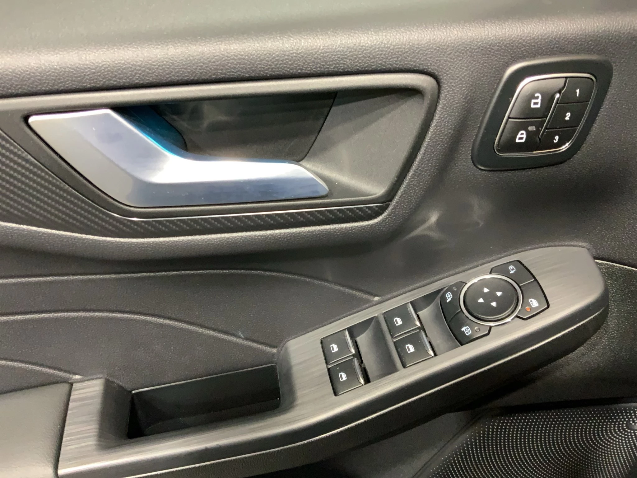 Ford-Kuga-image-15