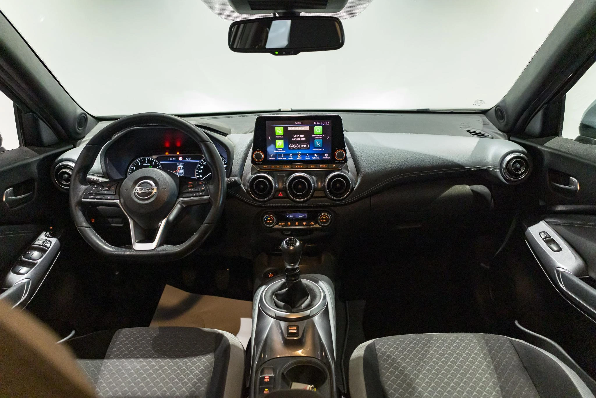 Nissan-Juke-image-17