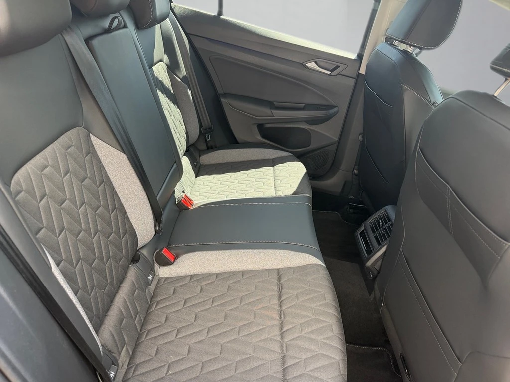 Volkswagen Golf 1,5 l TSI 6-Gang Goal AHK