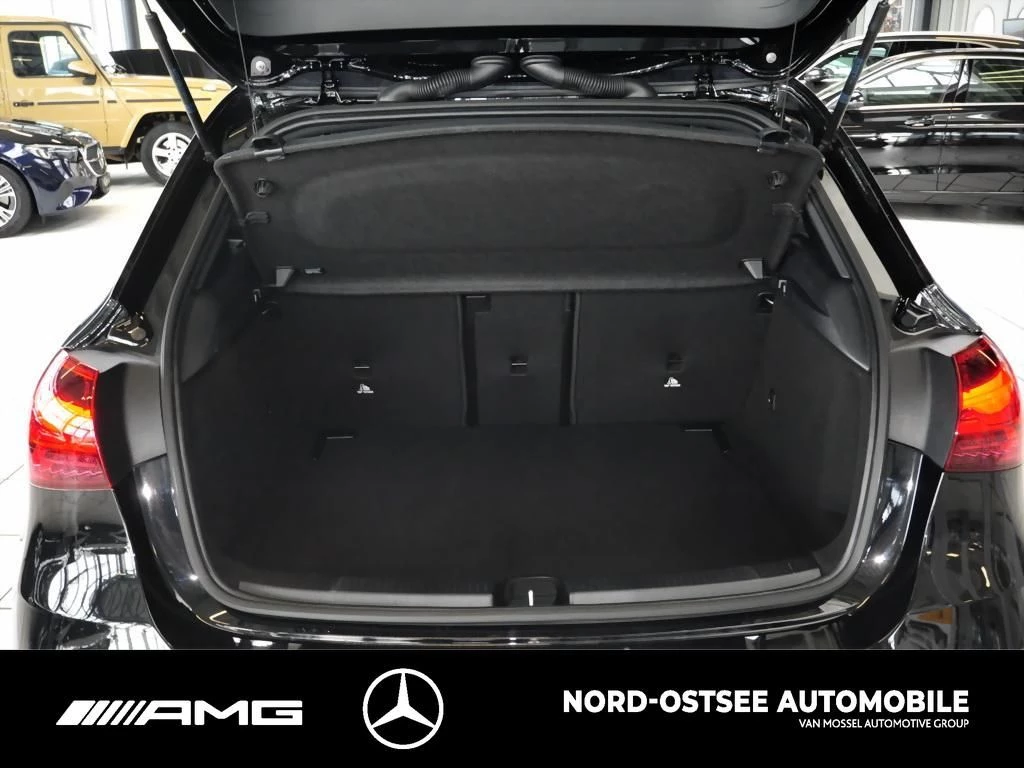 Mercedes-Benz A-Klasse 200 d AMG AHK MBUX NIGHT SHZ KLIMA LED AMG Line