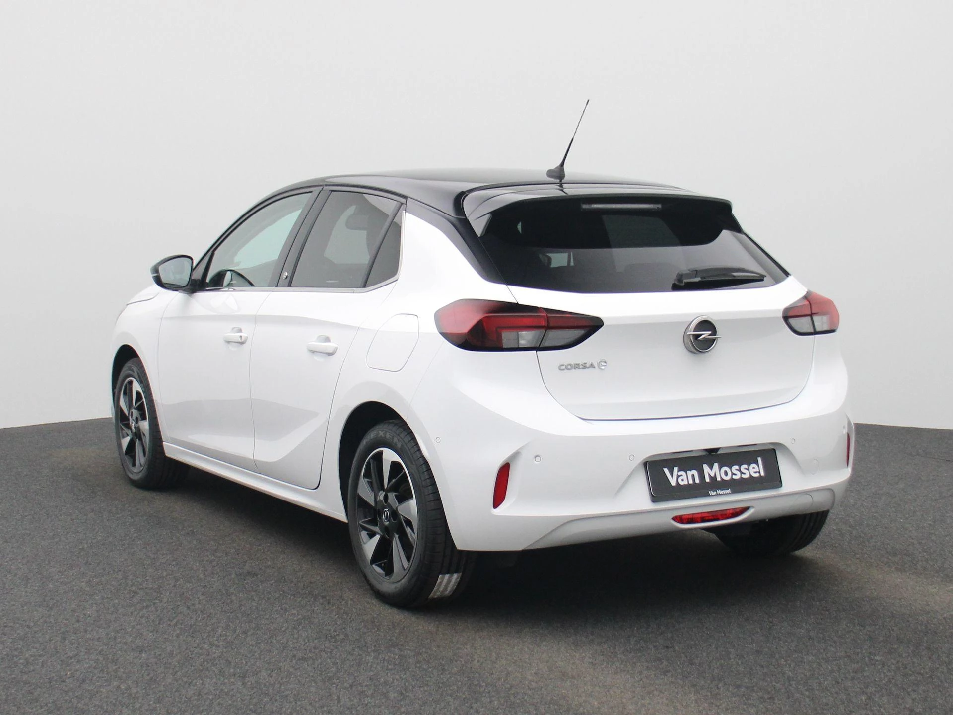 Opel-Corsa-e-image-1