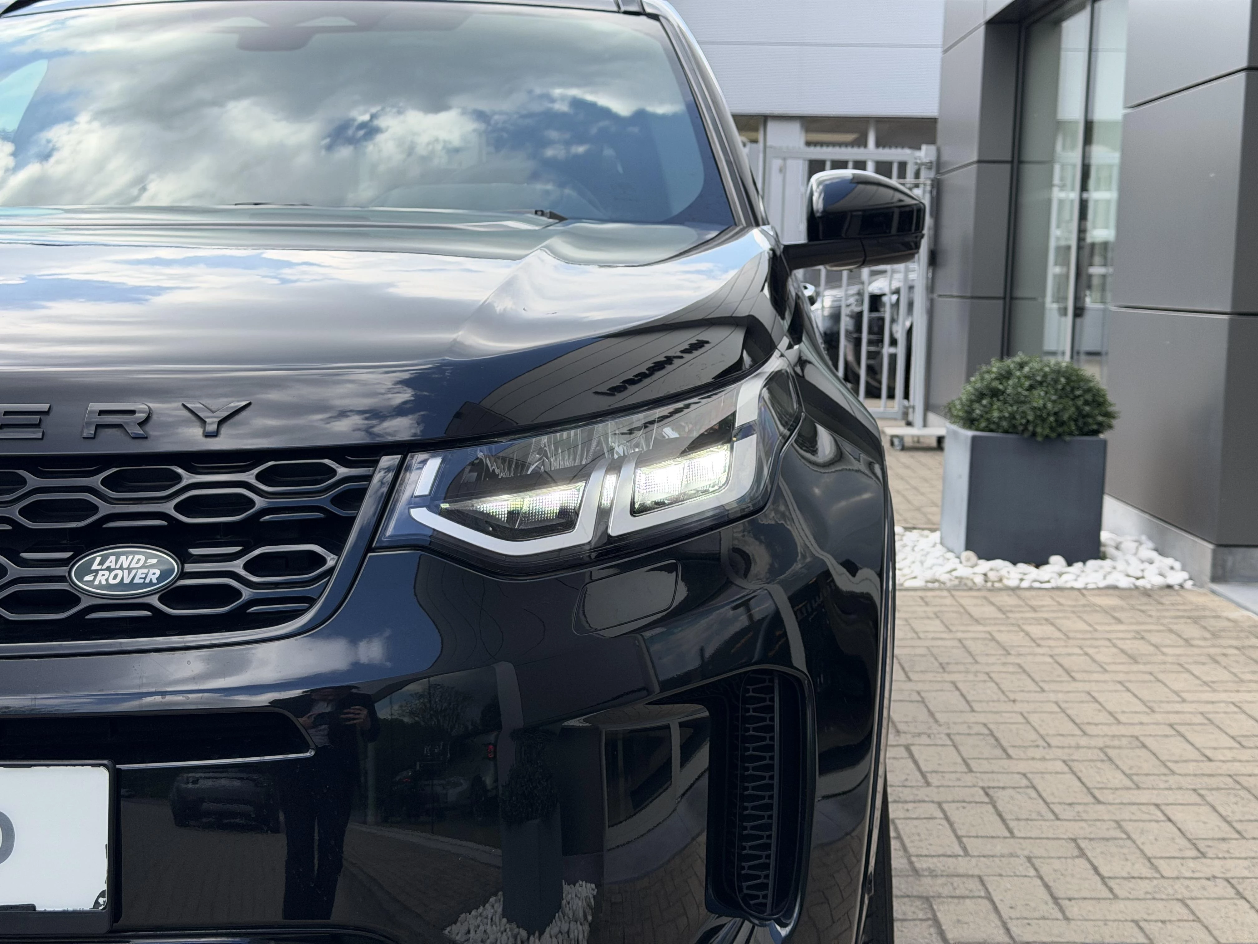 Land Rover-Discovery Sport-image-22