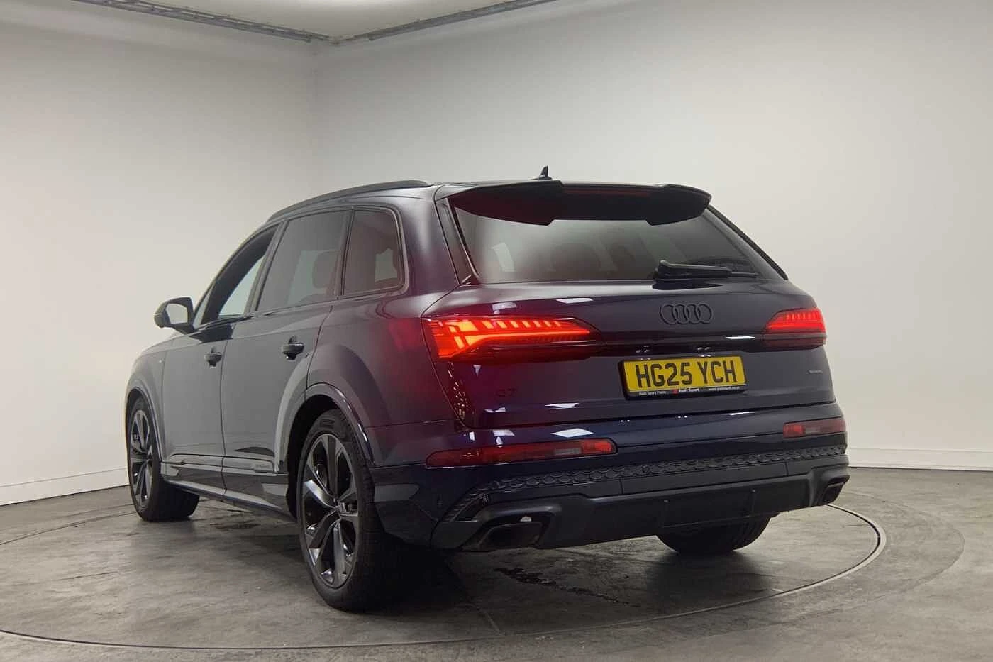 Audi-Q7-image-2