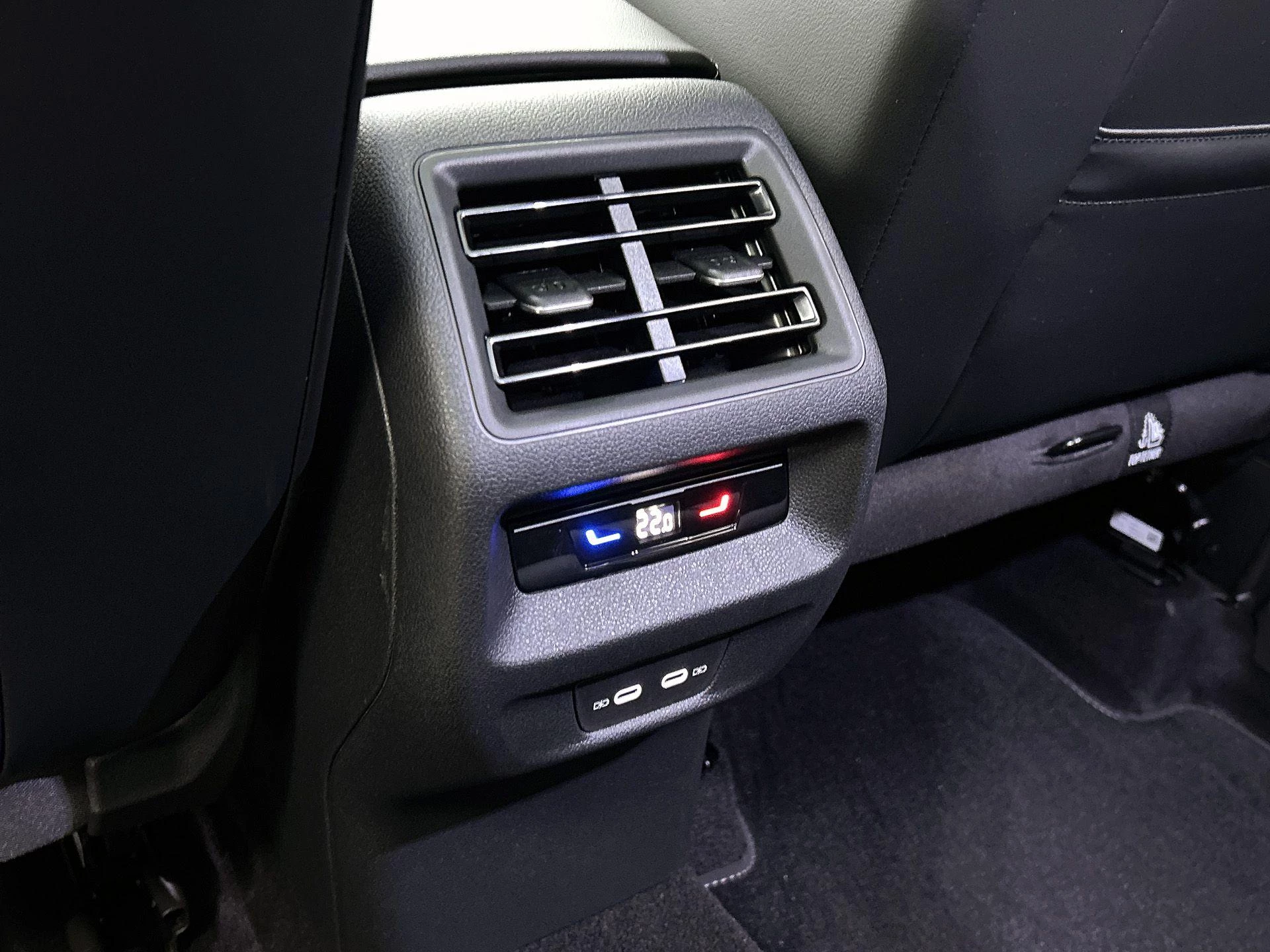Volkswagen Tayron 1.5 eHybrid R-Line Edition