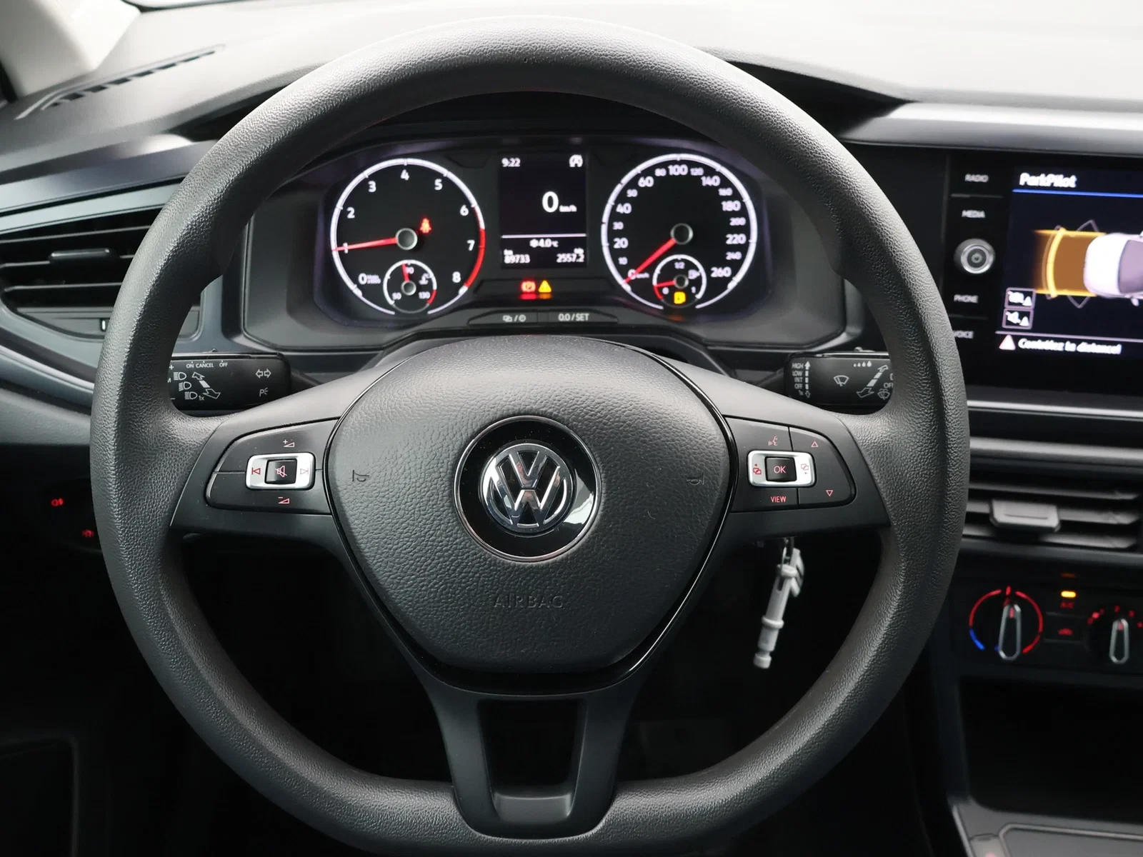 Volkswagen-Polo-image-19