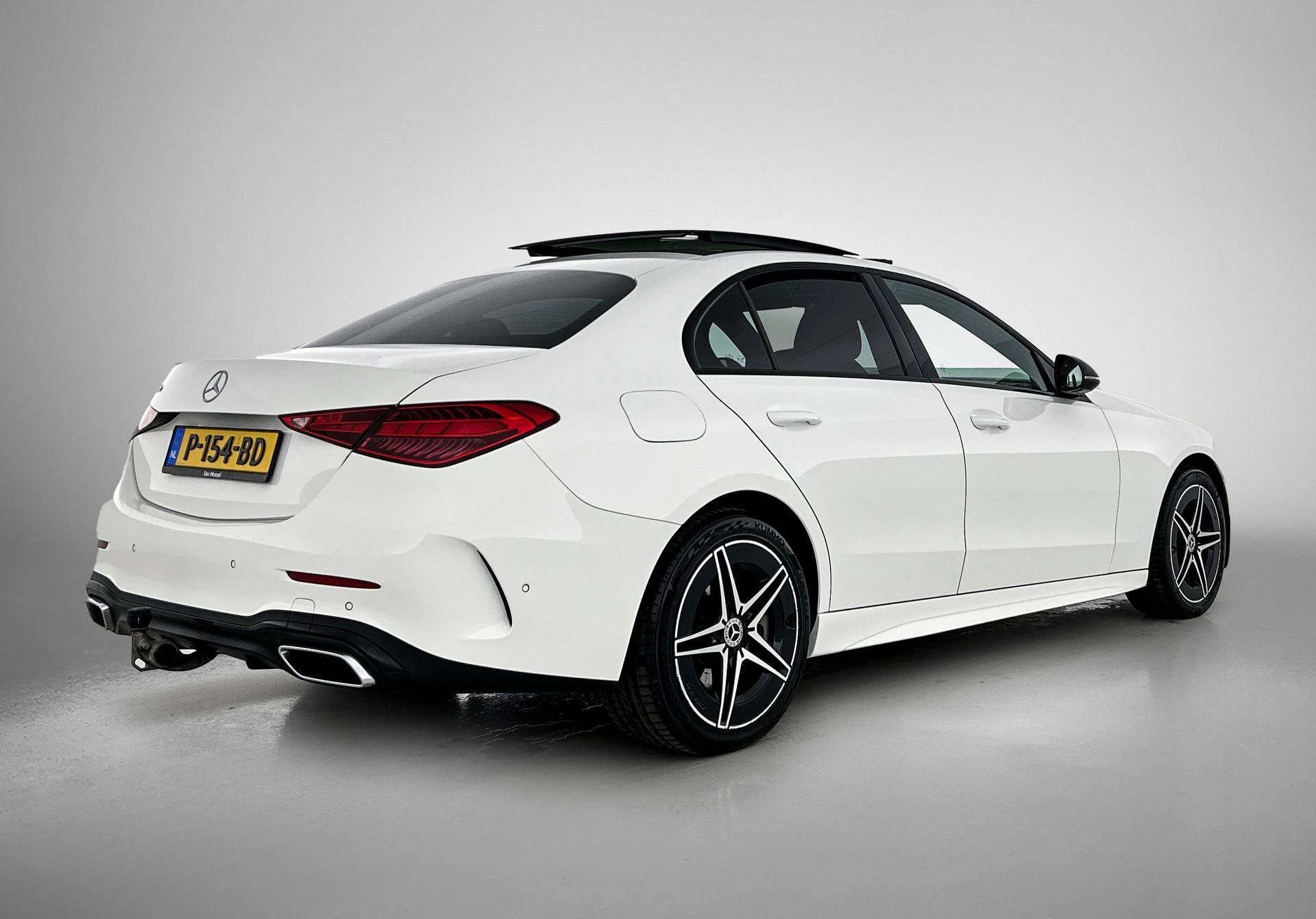 Mercedes-Benz-C-Klasse-image-3