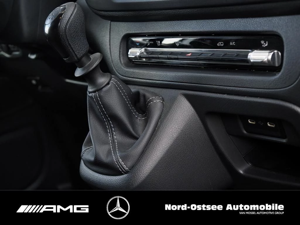 Mercedes-Benz-Vito-image-8