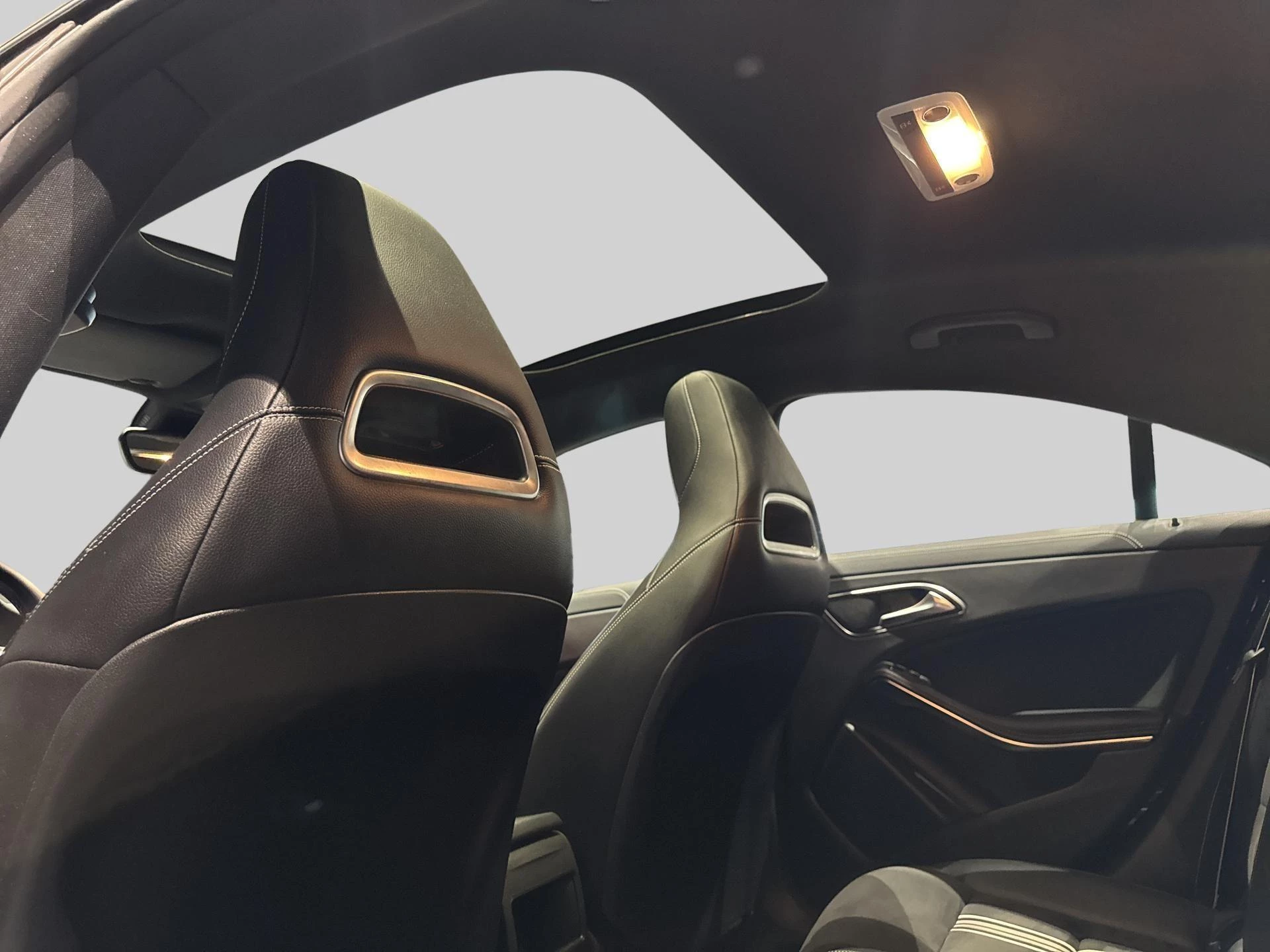 Mercedes-Benz-CLA-image-15