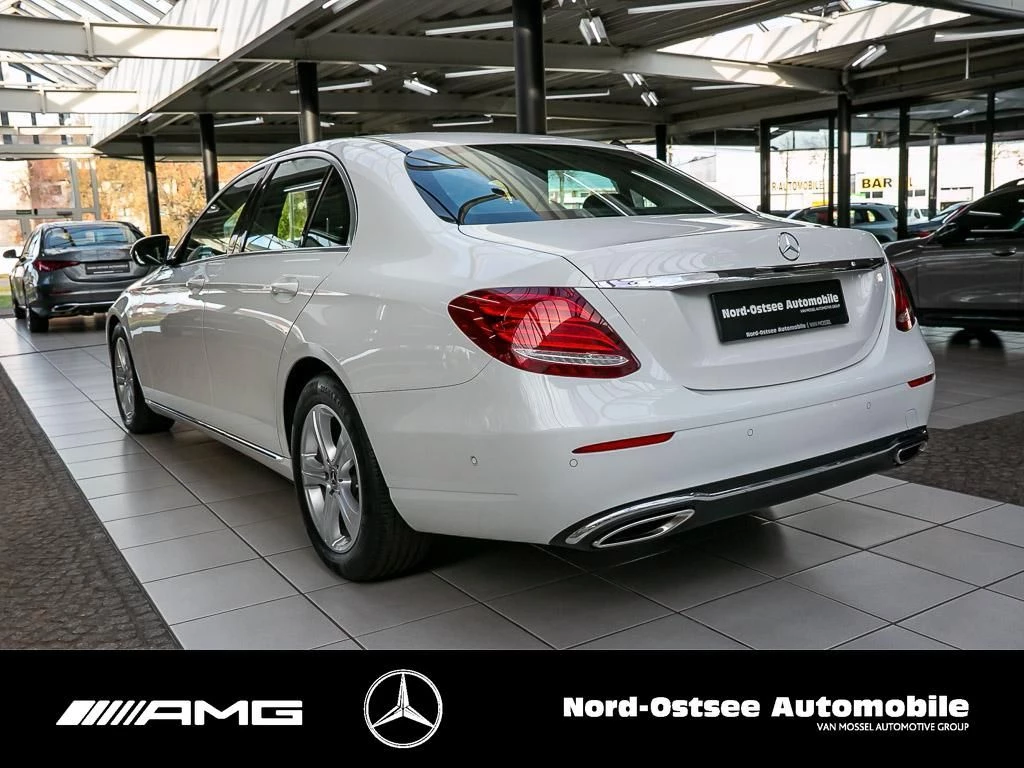 Mercedes-Benz-E-Klasse-image-3