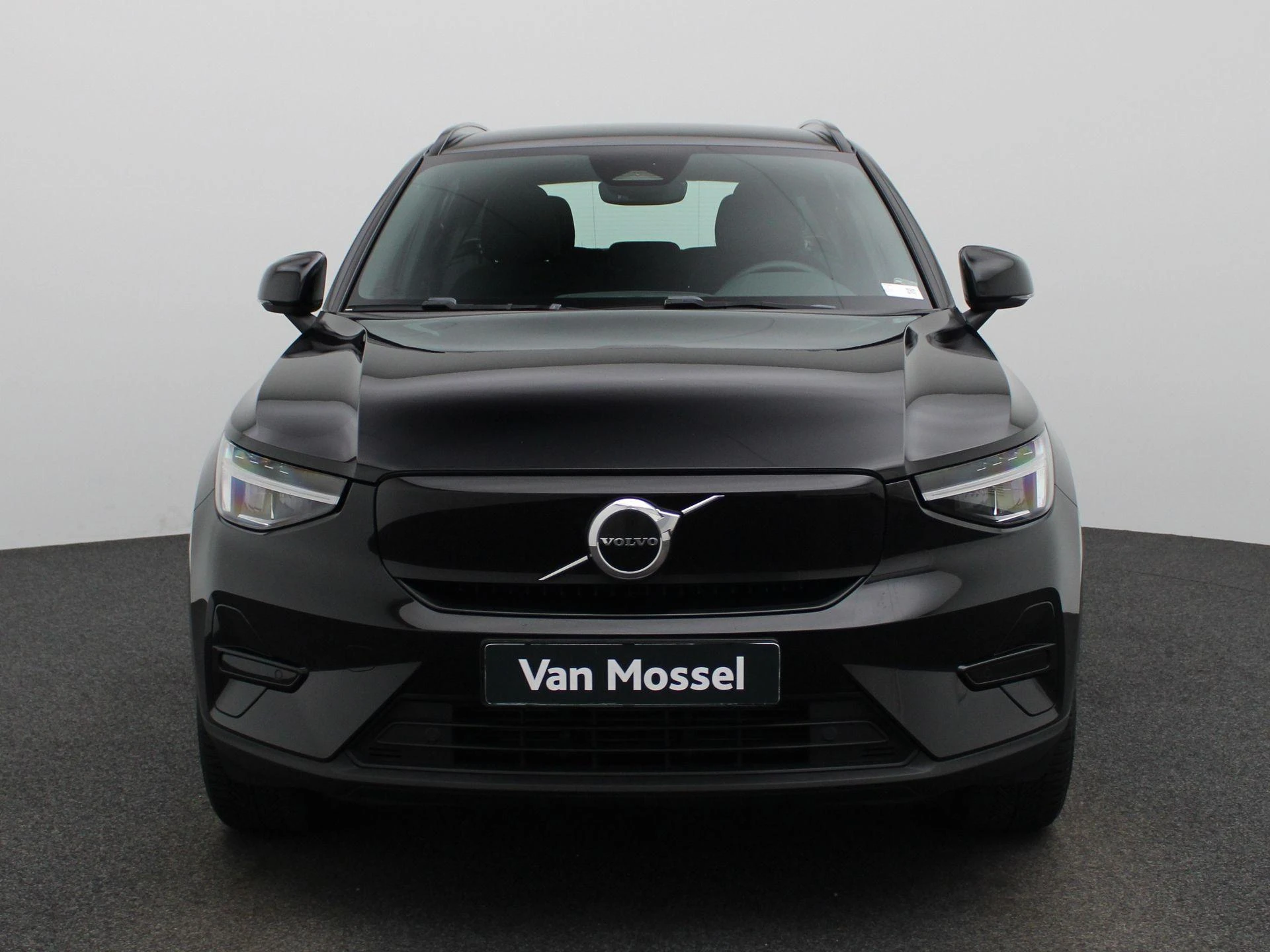 Volvo-XC40-image-2