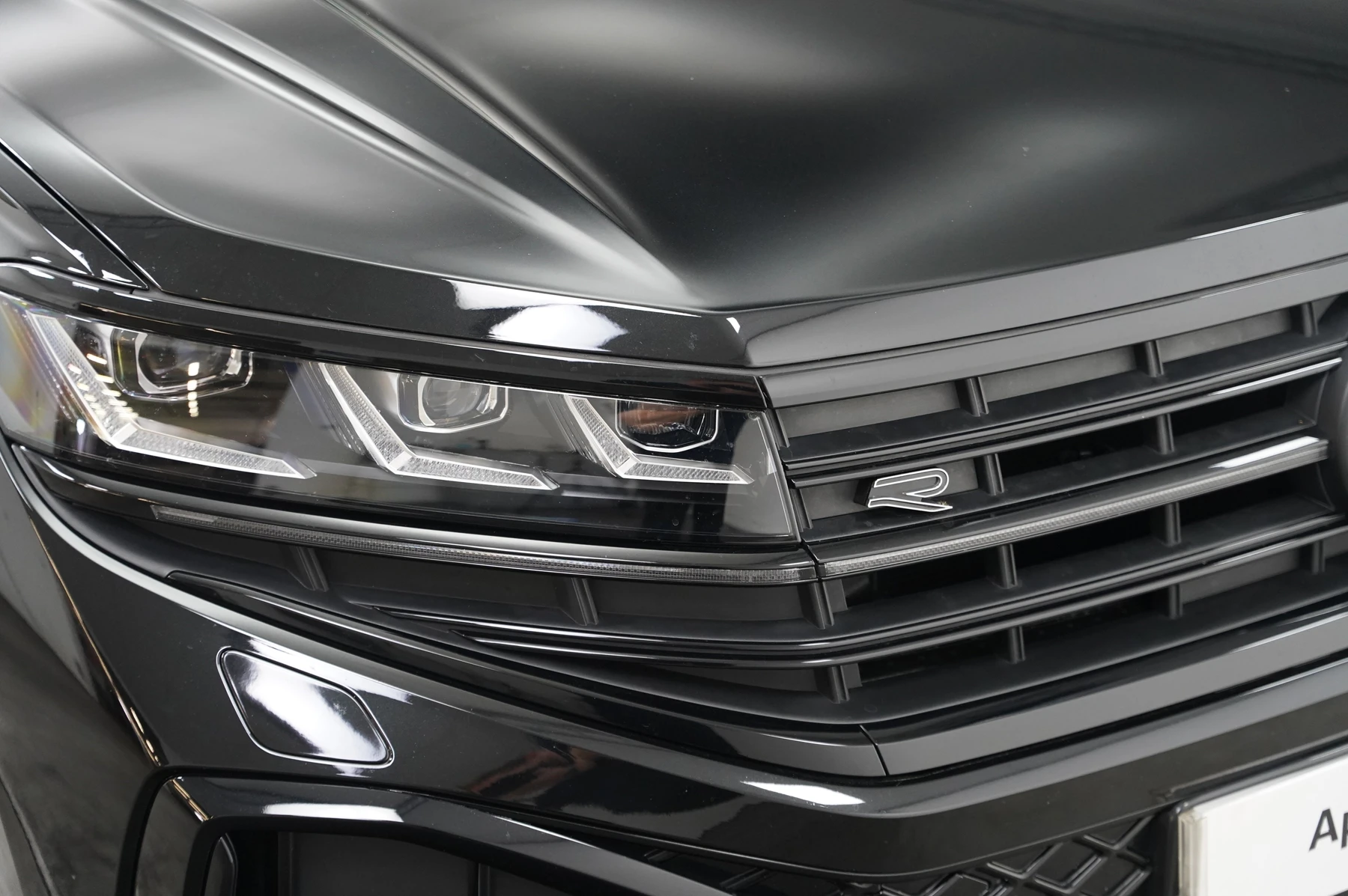 Volkswagen-Touareg-image-43