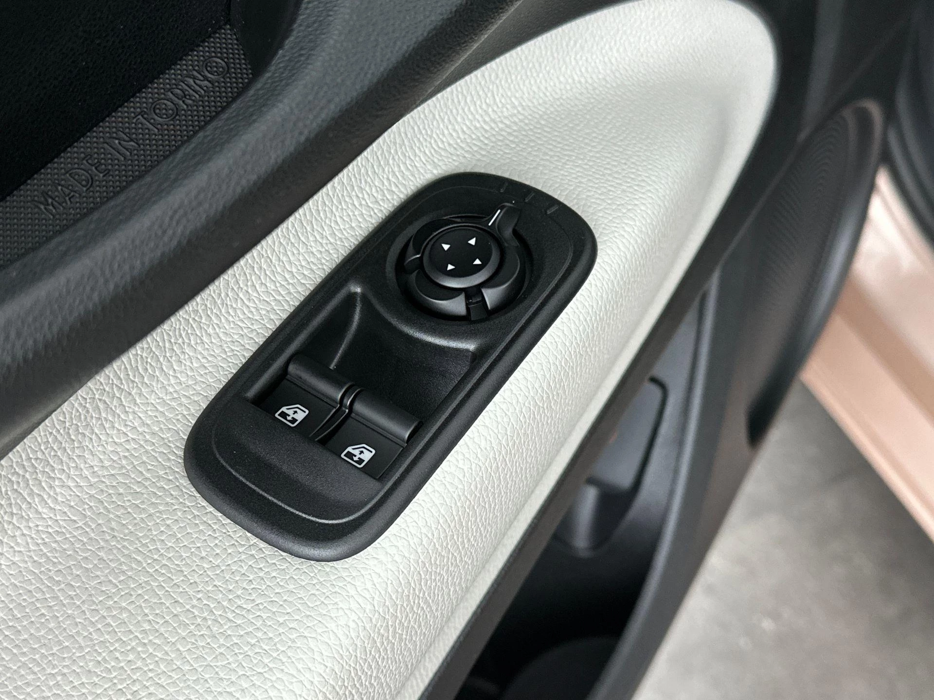 Fiat 500C 1.0 Hybrid La Prima