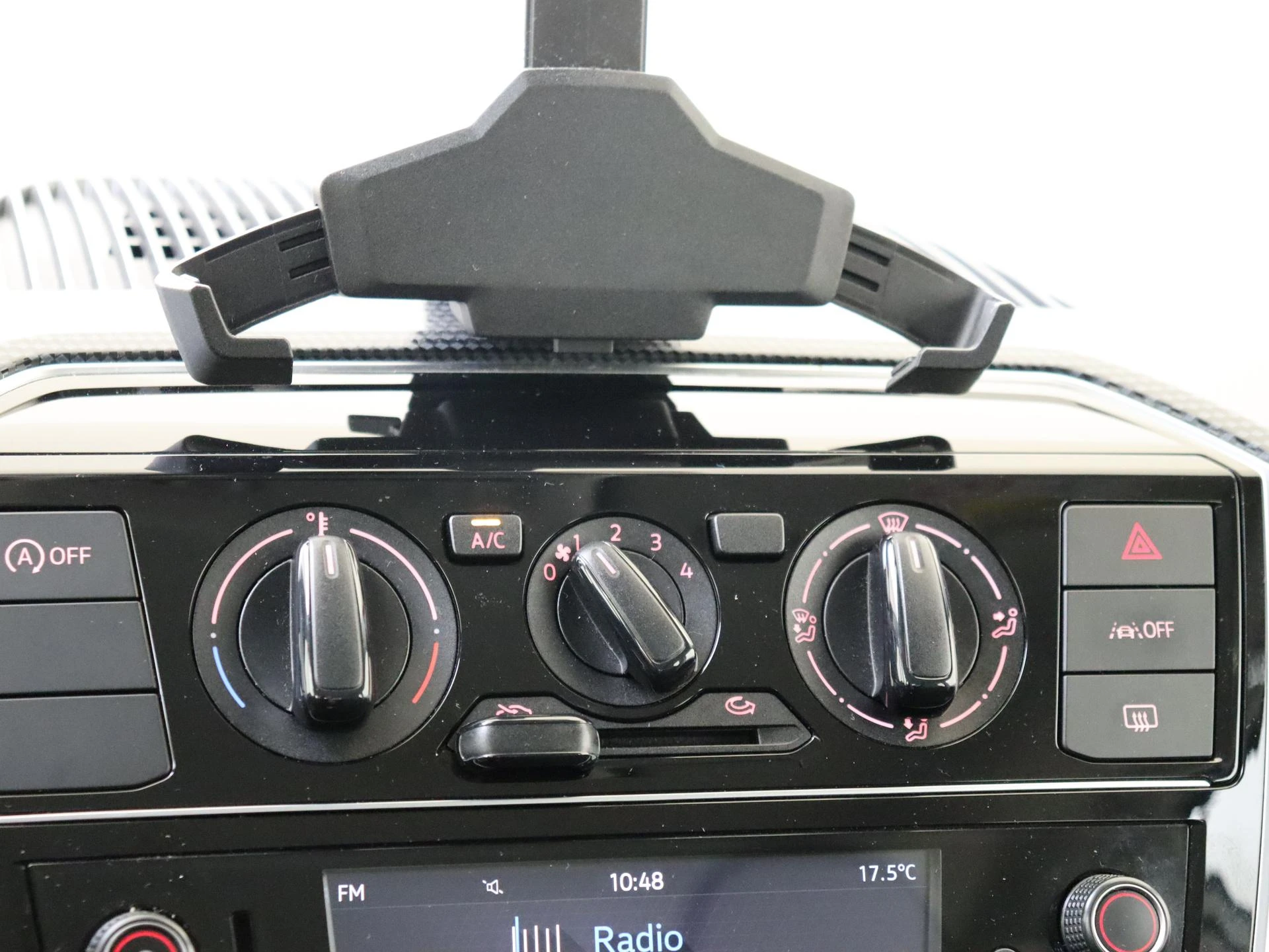 Volkswagen-up!-image-15