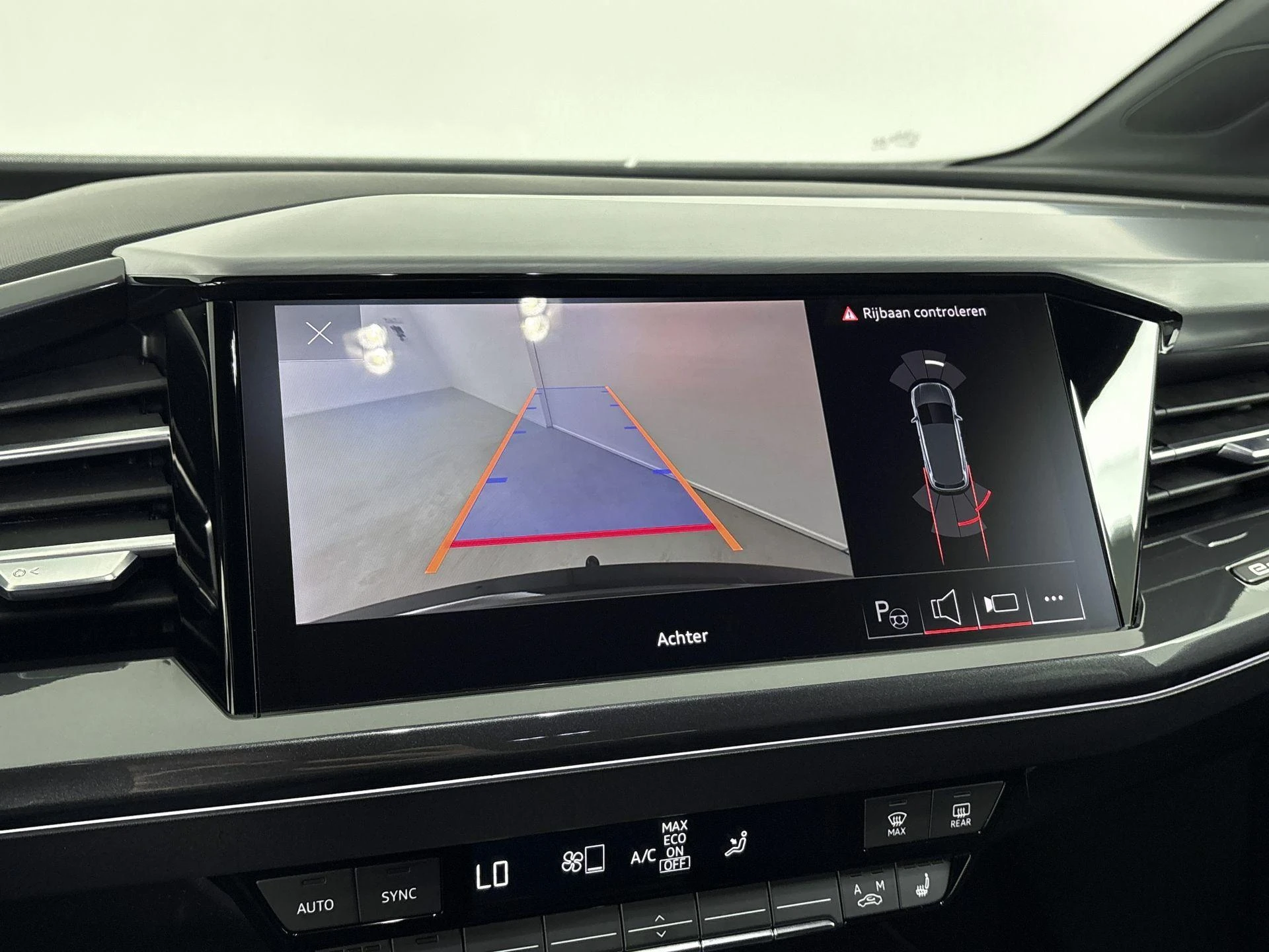 Audi-Q4 e-tron-image-11