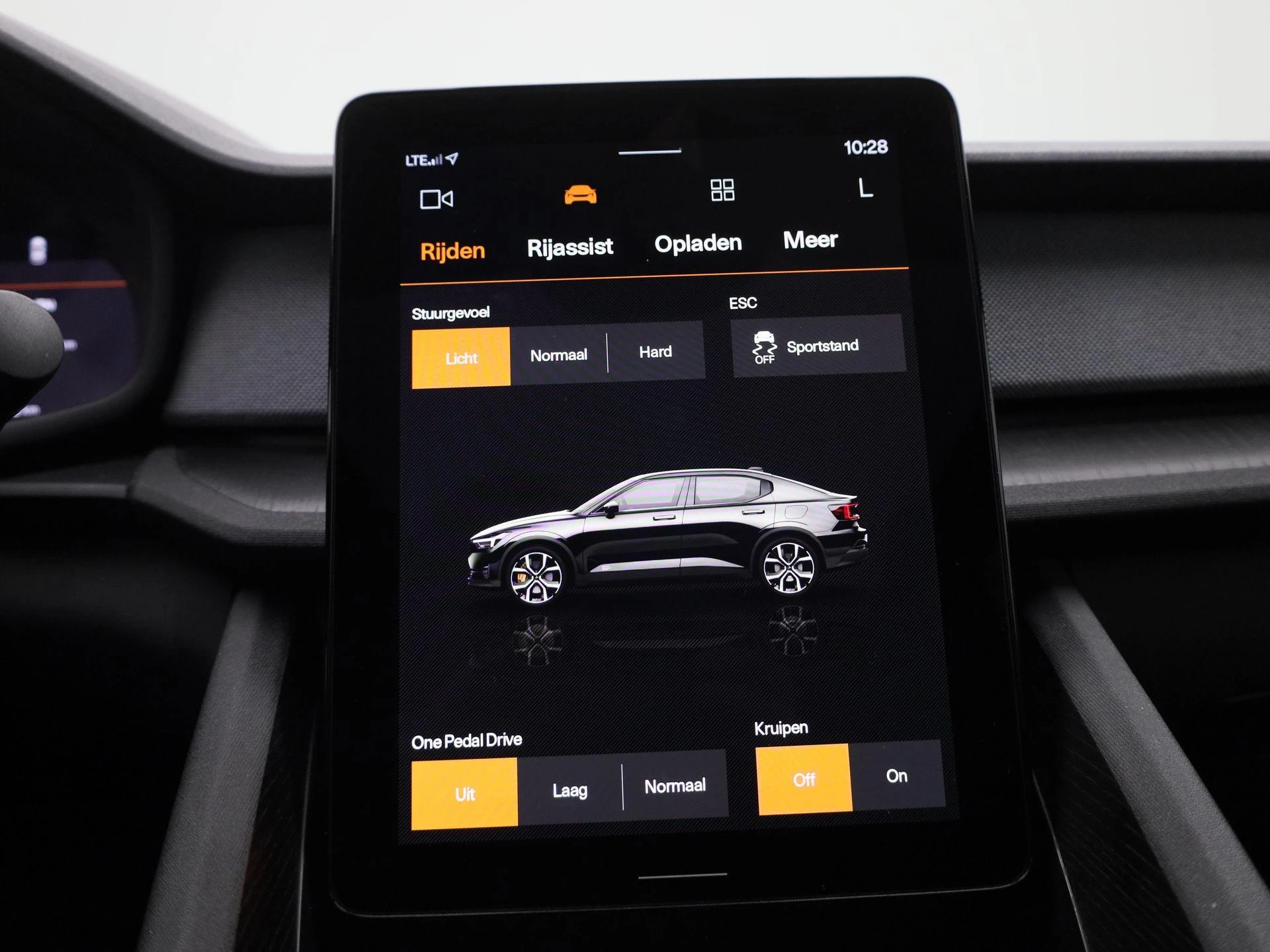 Polestar-2-image-23
