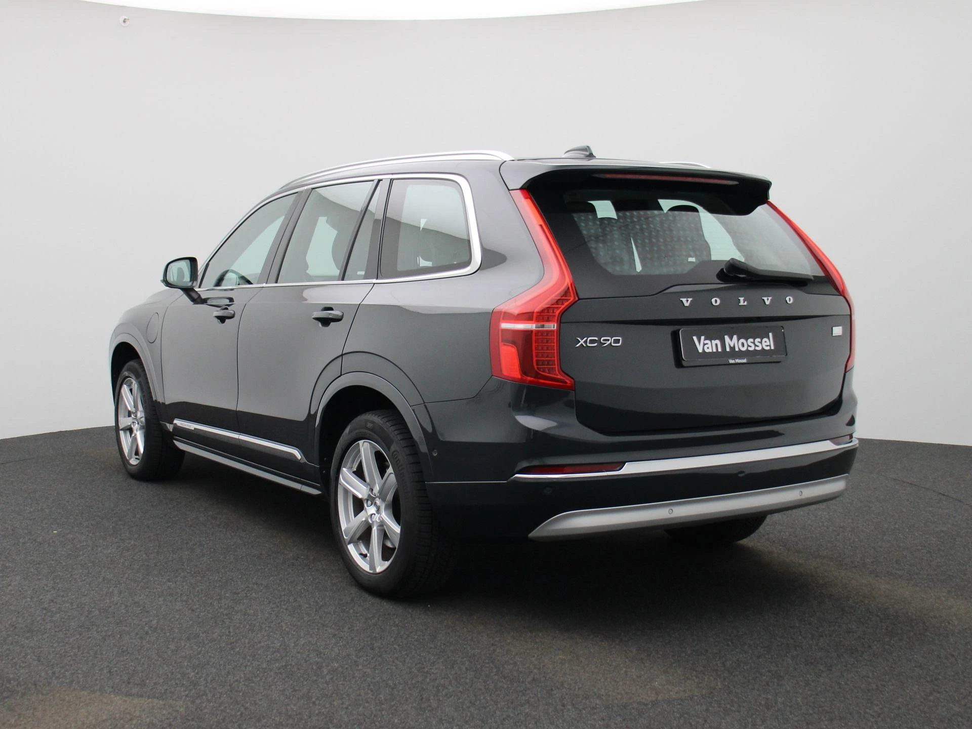 Volvo-XC90-image-1