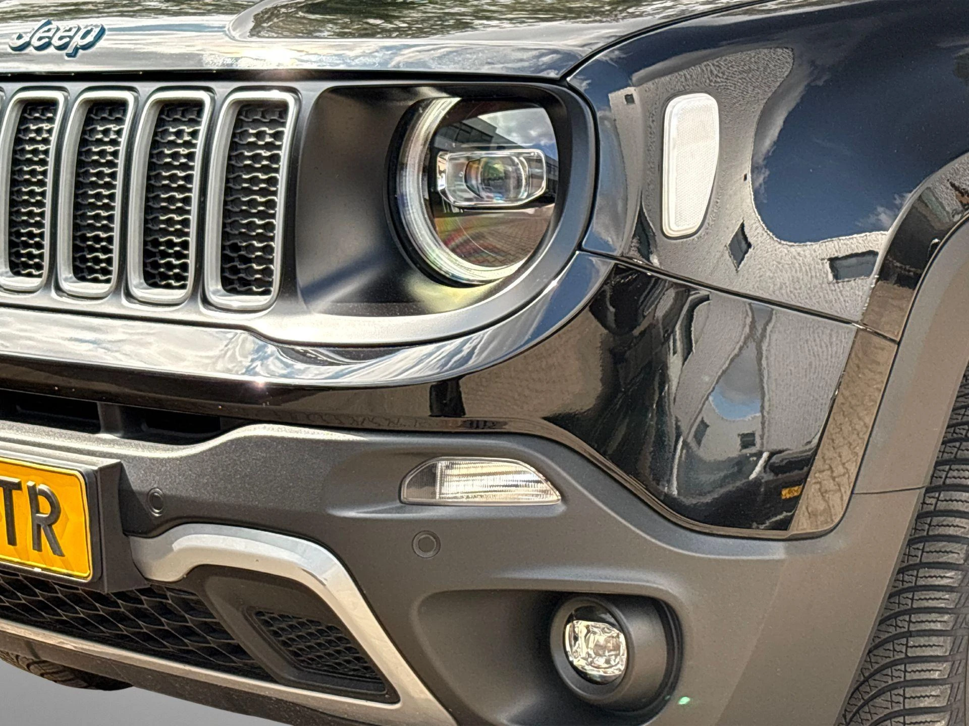 Jeep-Renegade-image-25