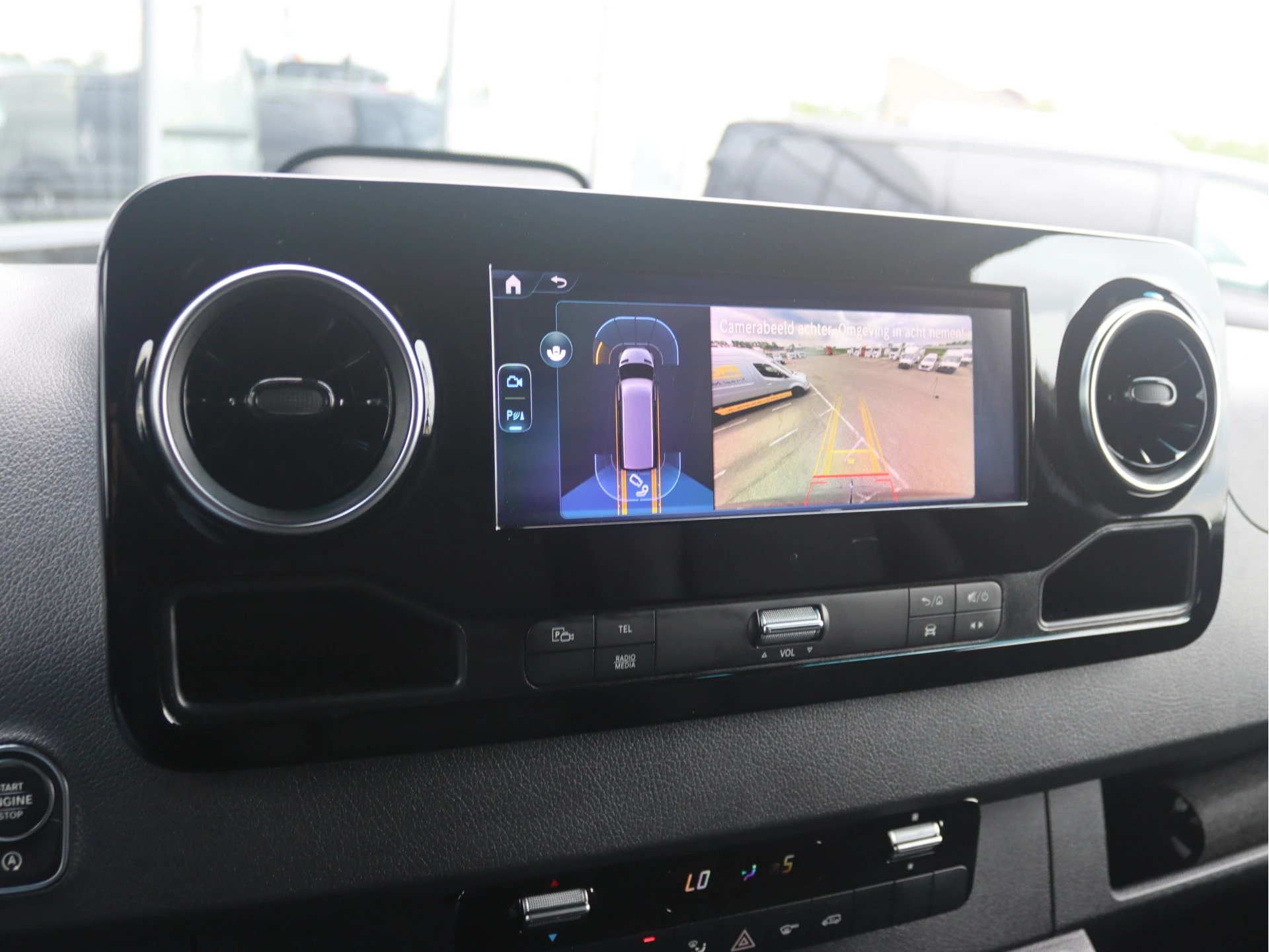 Mercedes-Benz-Sprinter-image-9