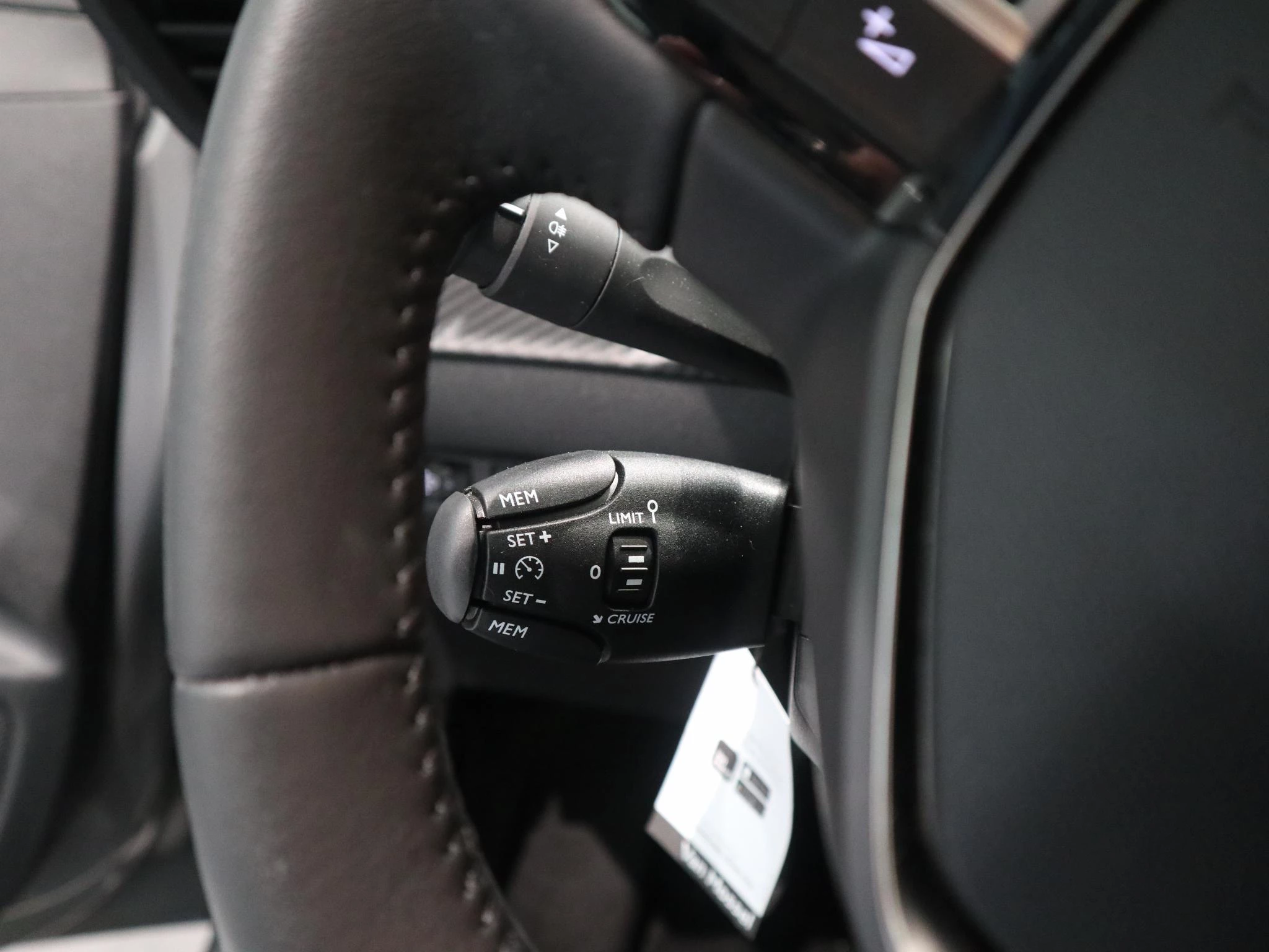 Peugeot-208-image-14
