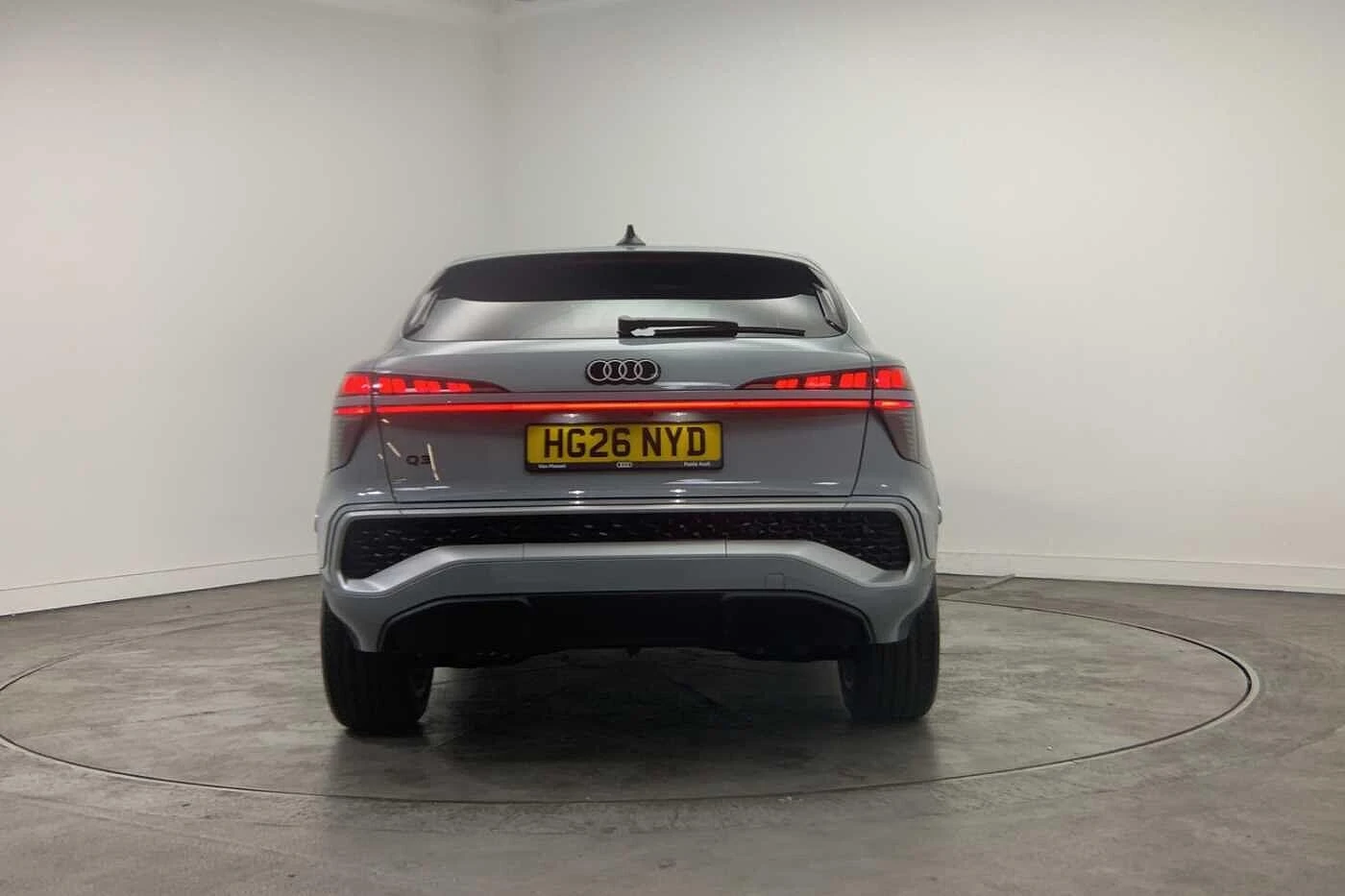 Audi-Q3-image-10