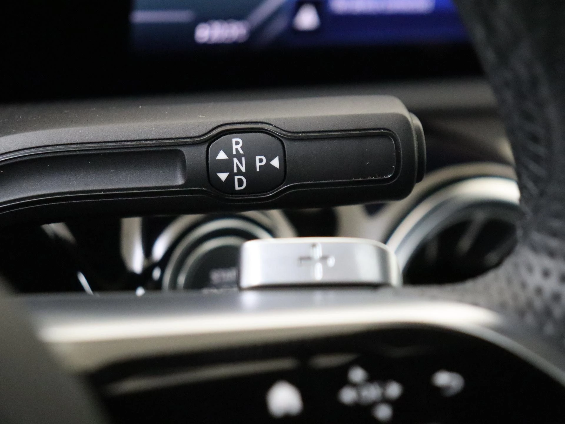 Mercedes-Benz-CLA-image-17