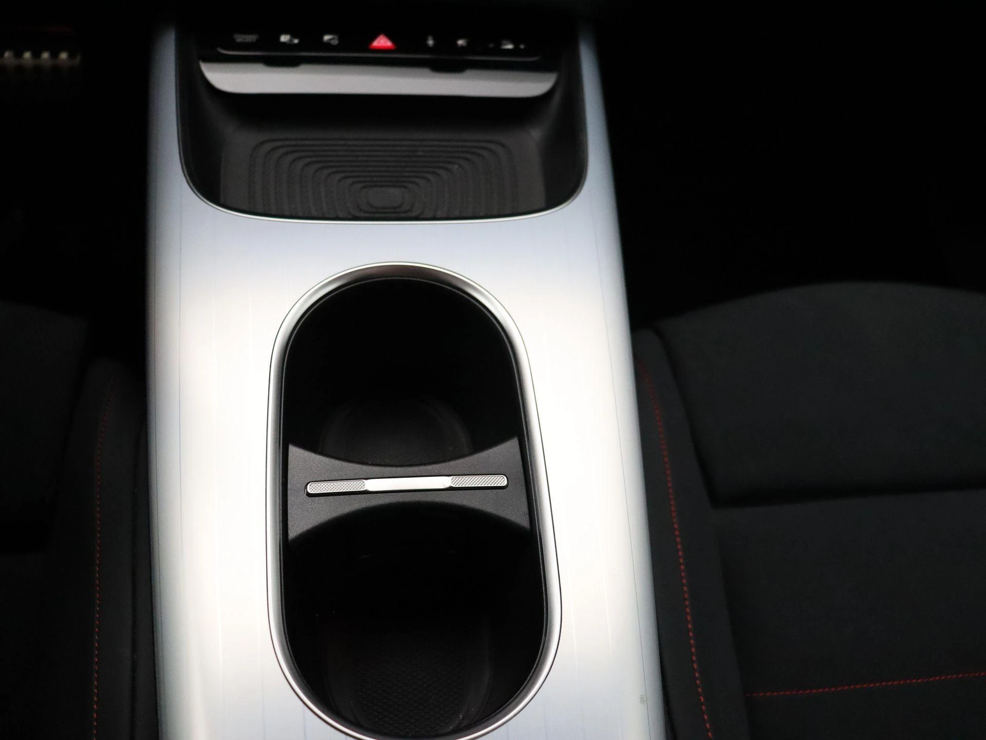 Mercedes-Benz-CLA-image-20