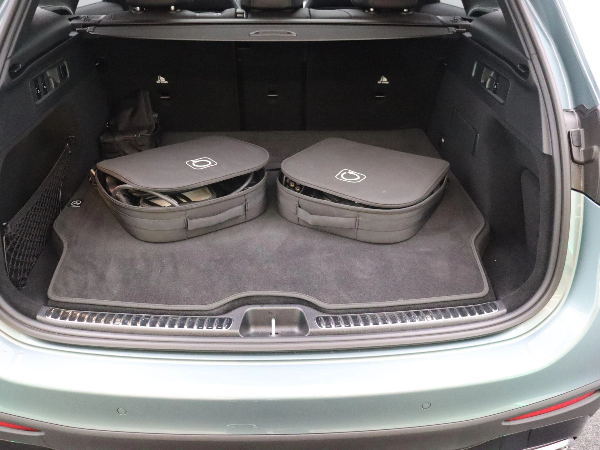 Mercedes-Benz GLC SUV 300 e AMG Line + AIRMATIC + BURMESTER + PANO + HEAD UP + LEDER +