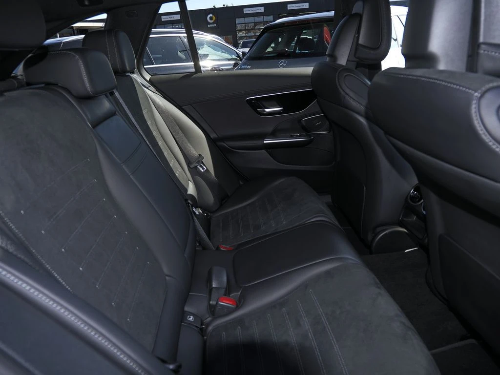 Mercedes-Benz-C-Klasse 220 d-image-13