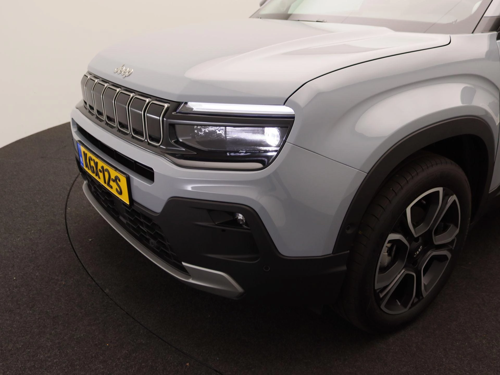 Jeep Avenger 1.2 e-Hybrid Summit