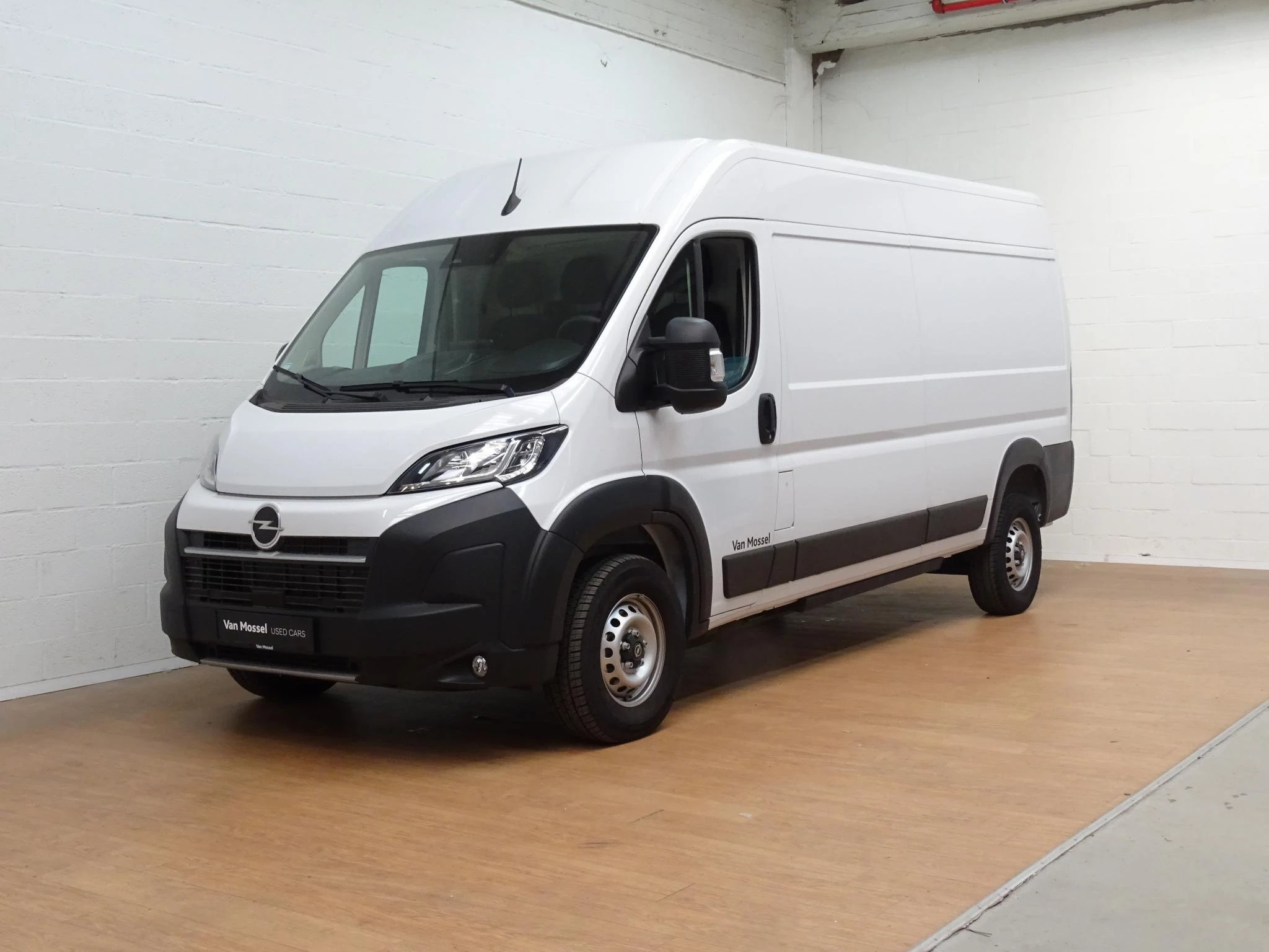Opel-Movano-image-3
