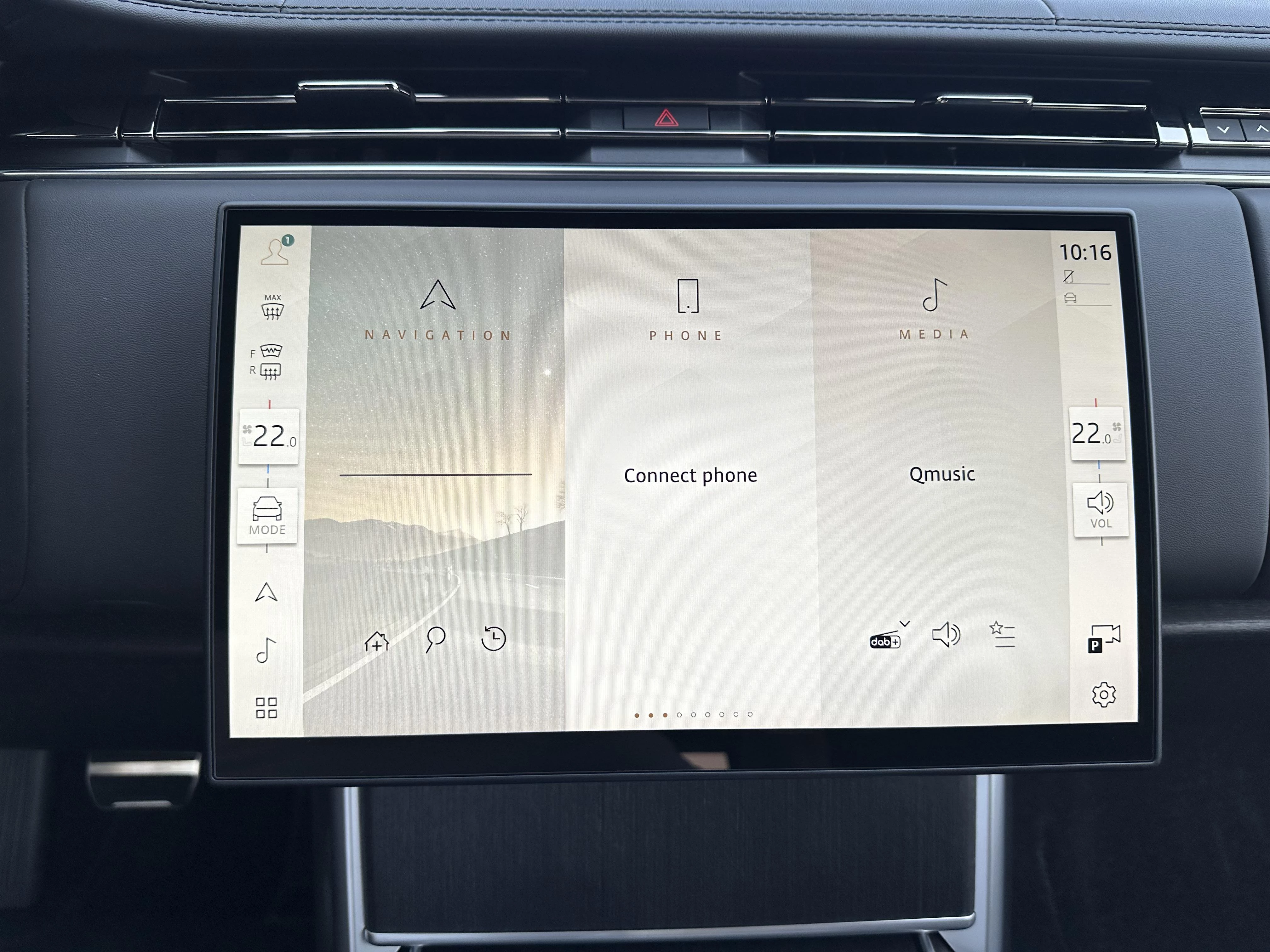 Land Rover-Range Rover-image-22