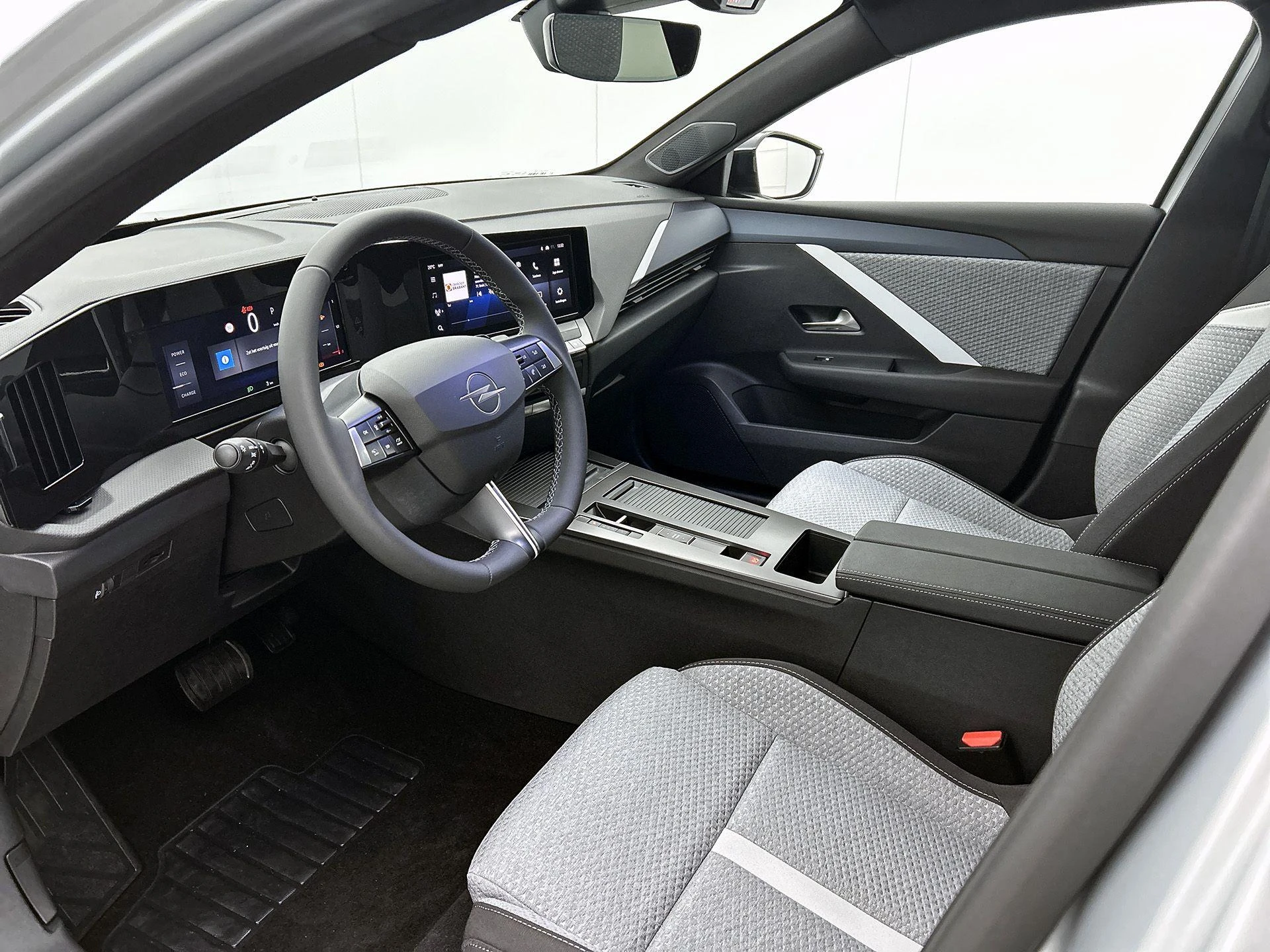 Opel-Astra-image-15