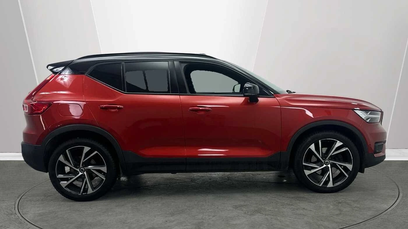 Volvo-XC40-image-2