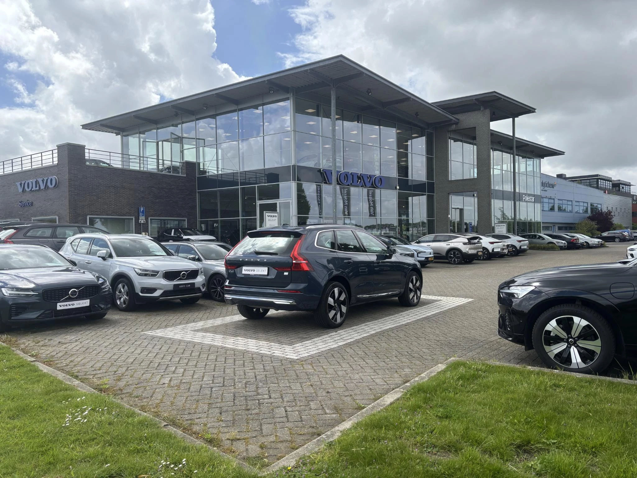 Volvo XC60 T6 Plug-in hybrid AWD Plus Bright