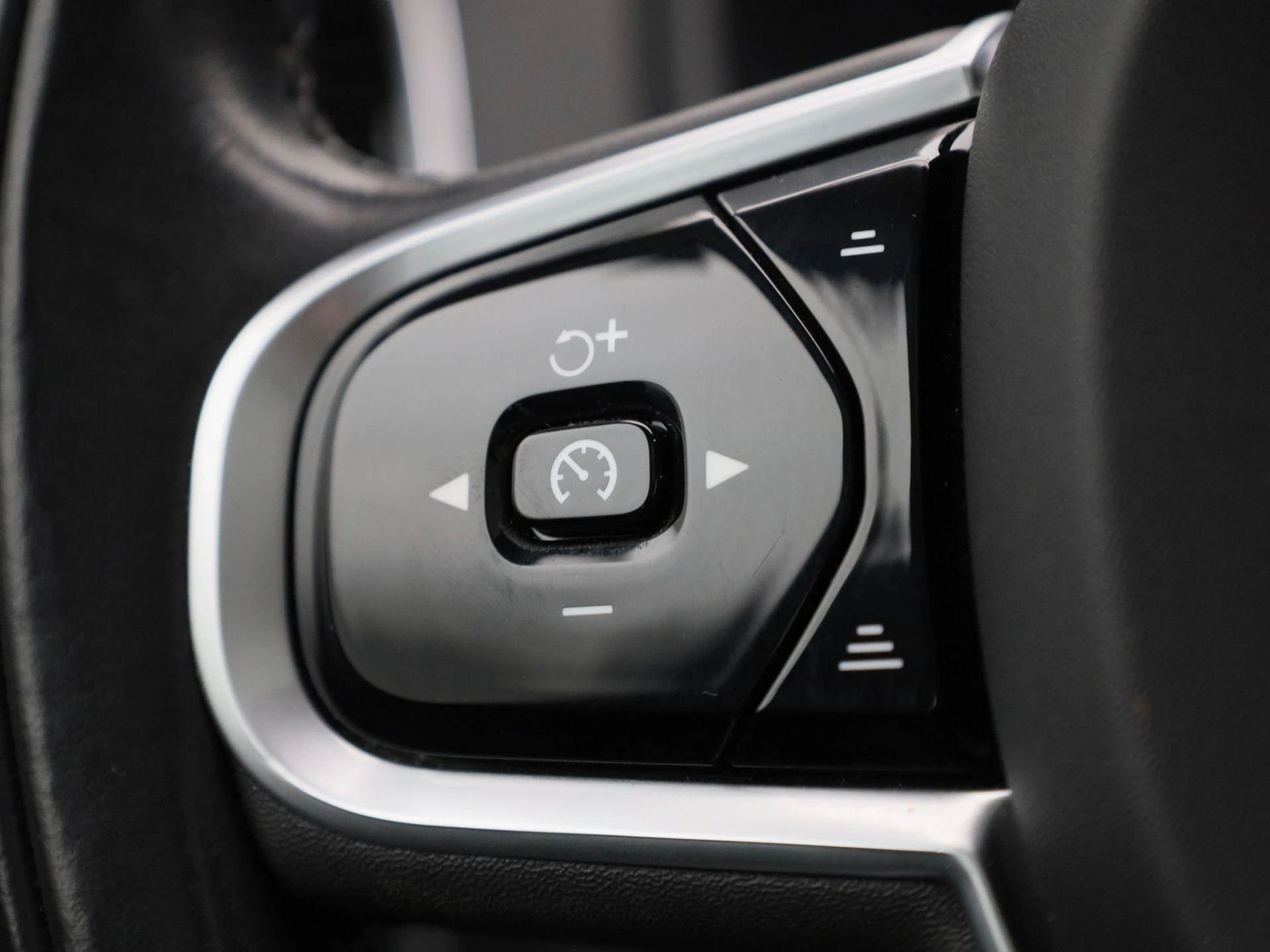 Volvo-XC90-image-21