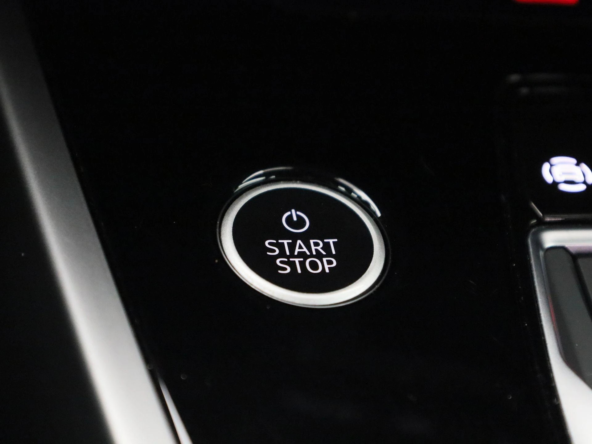 Audi-Q4 e-tron-image-19
