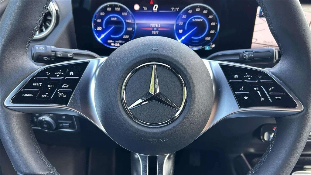 Mercedes-Benz-EQA-image-13