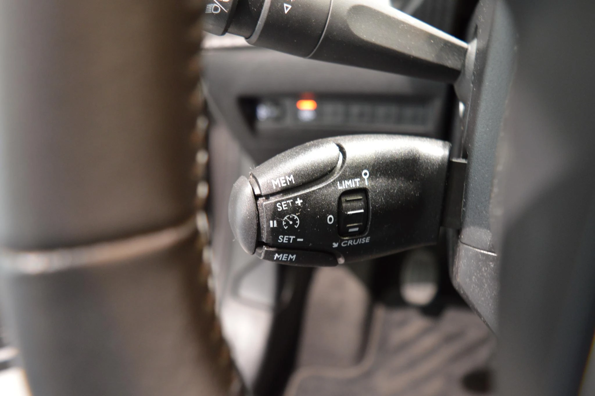 Peugeot-208-image-13