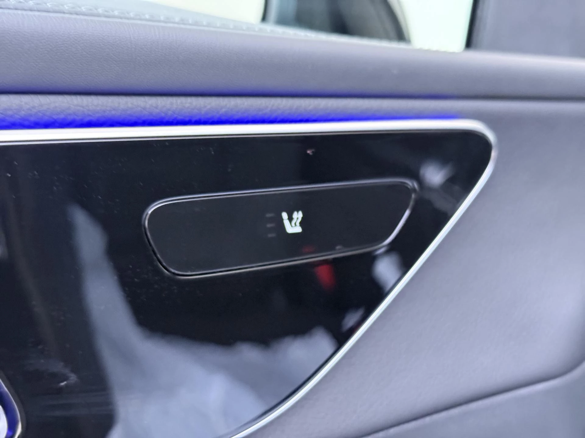 Mercedes-Benz-GLC-image-27