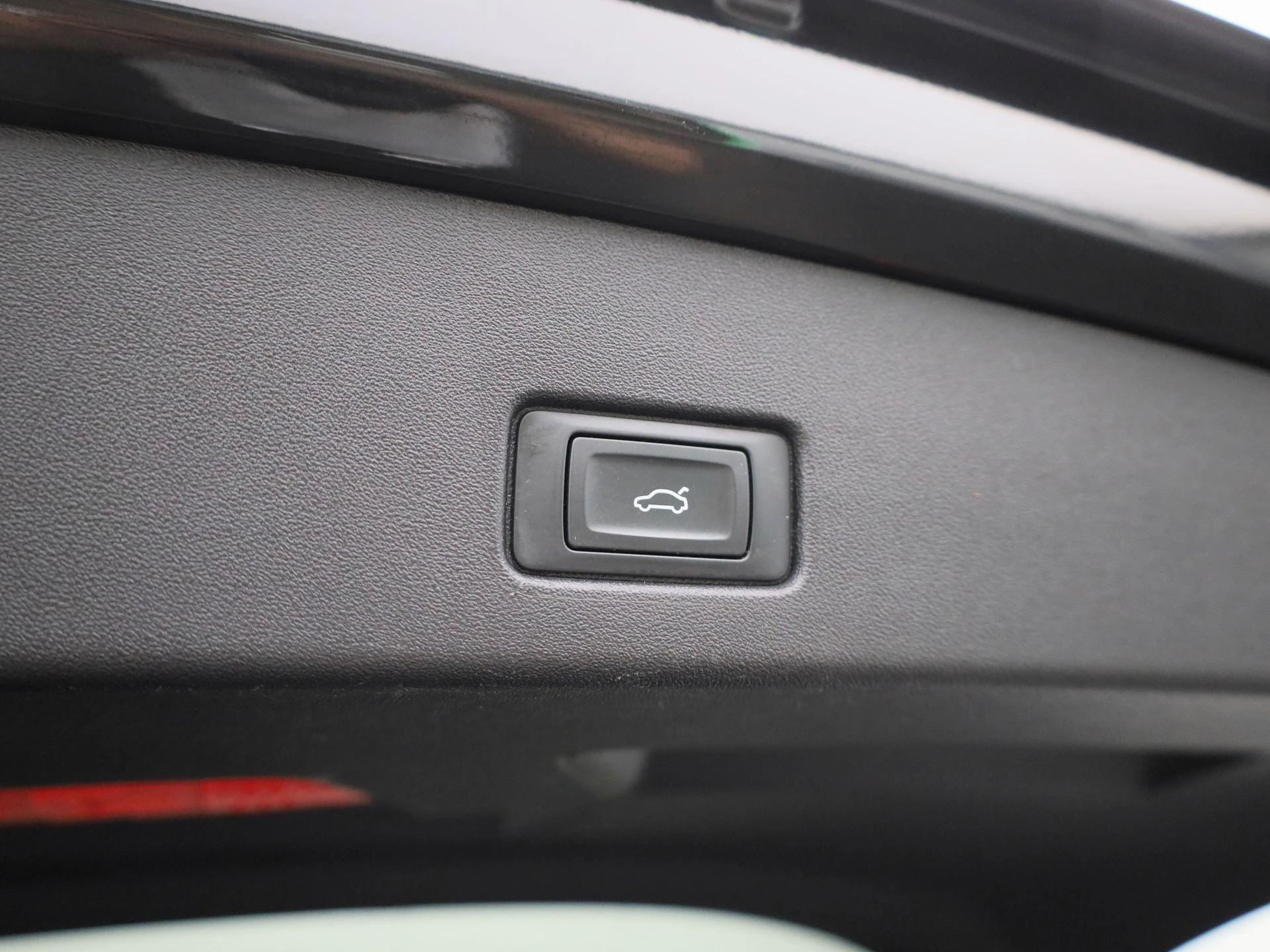 Audi-Q4 e-tron-image-12
