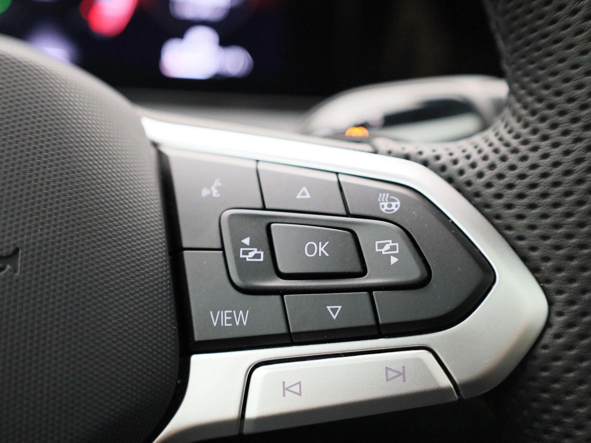 Volkswagen-Tiguan-image-25