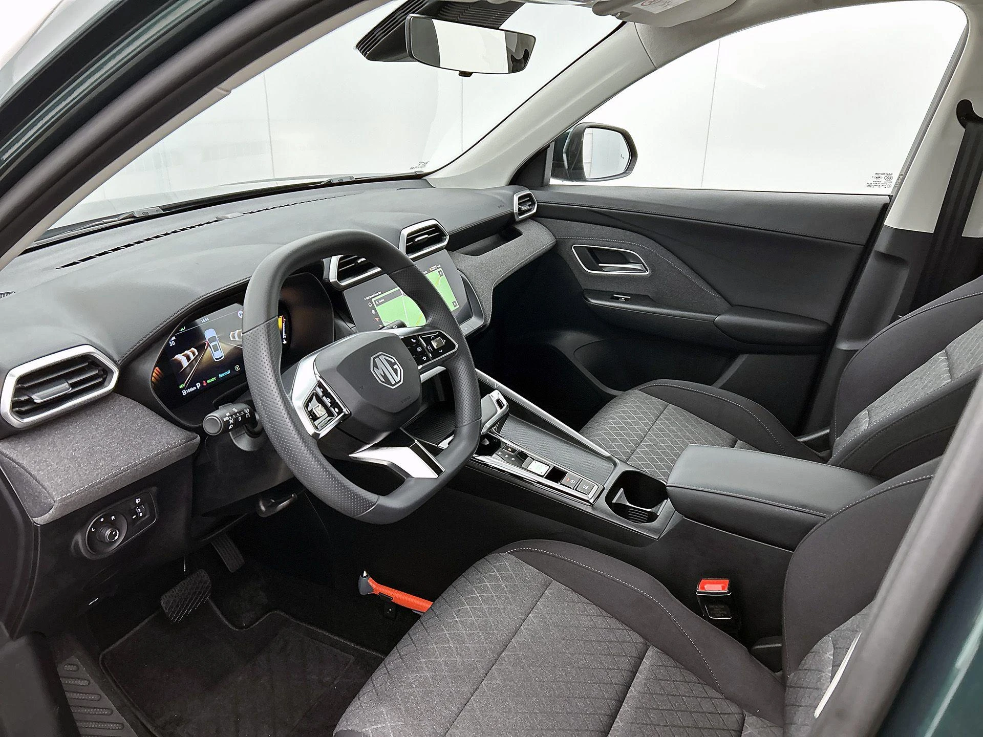 MG ZS - 18