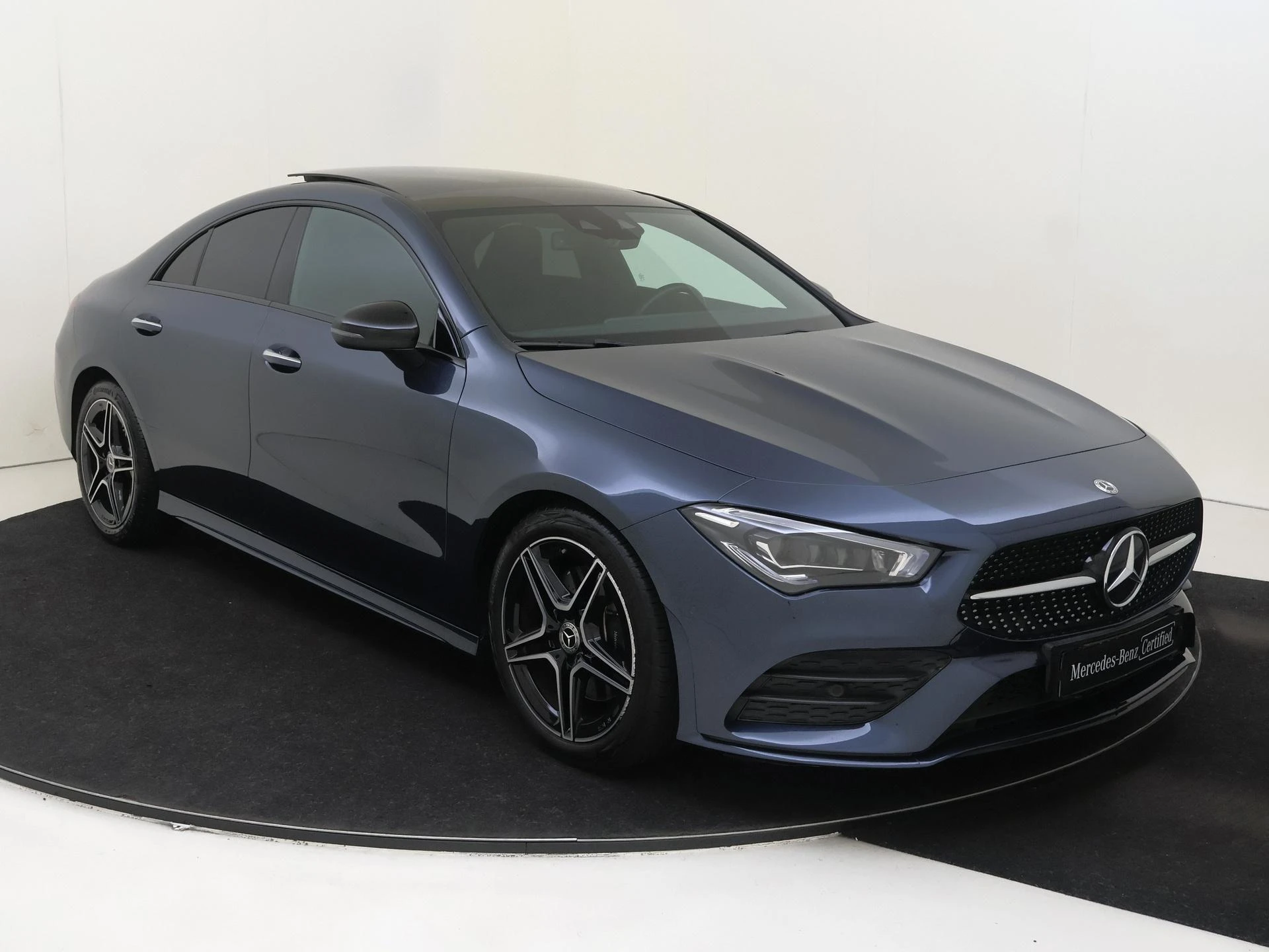 Mercedes-Benz-CLA-image-4