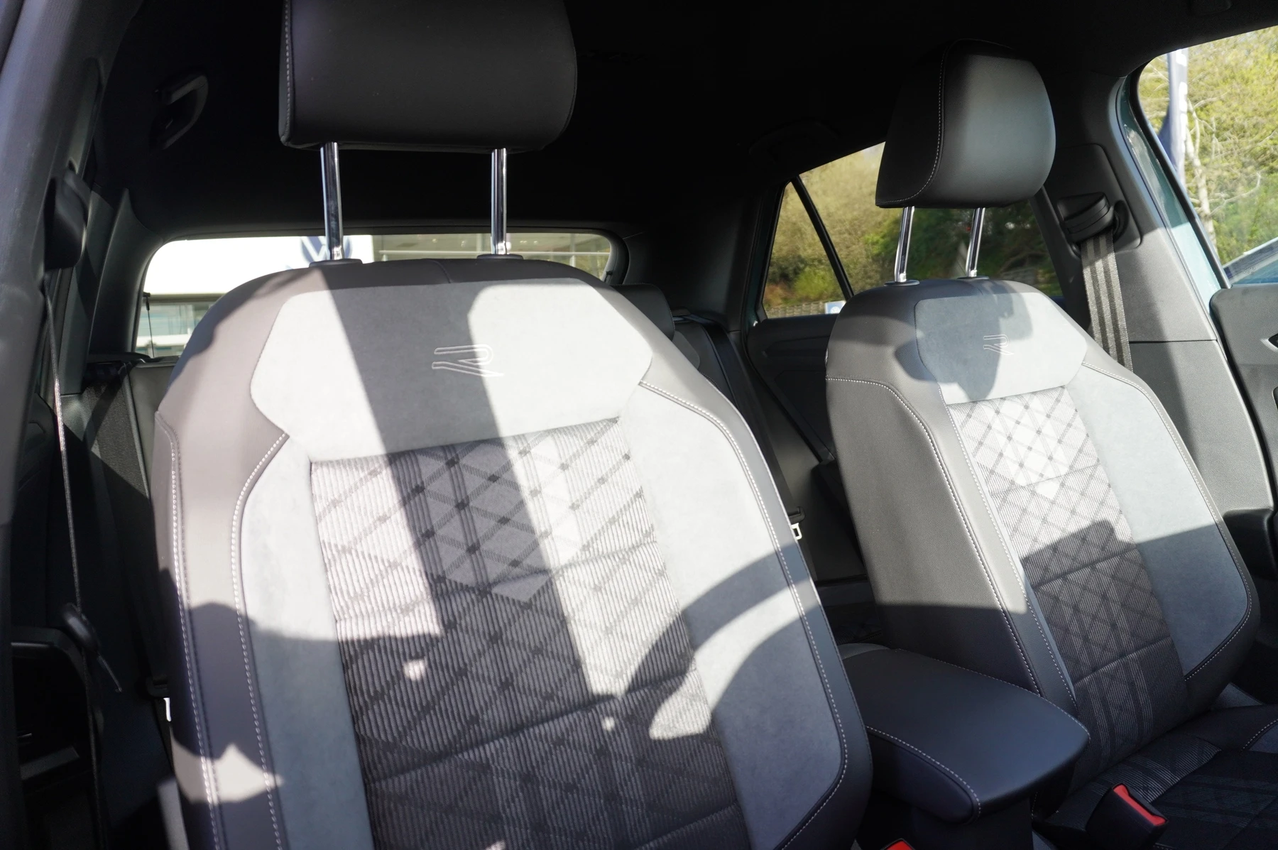 Volkswagen-T-Roc-image-7