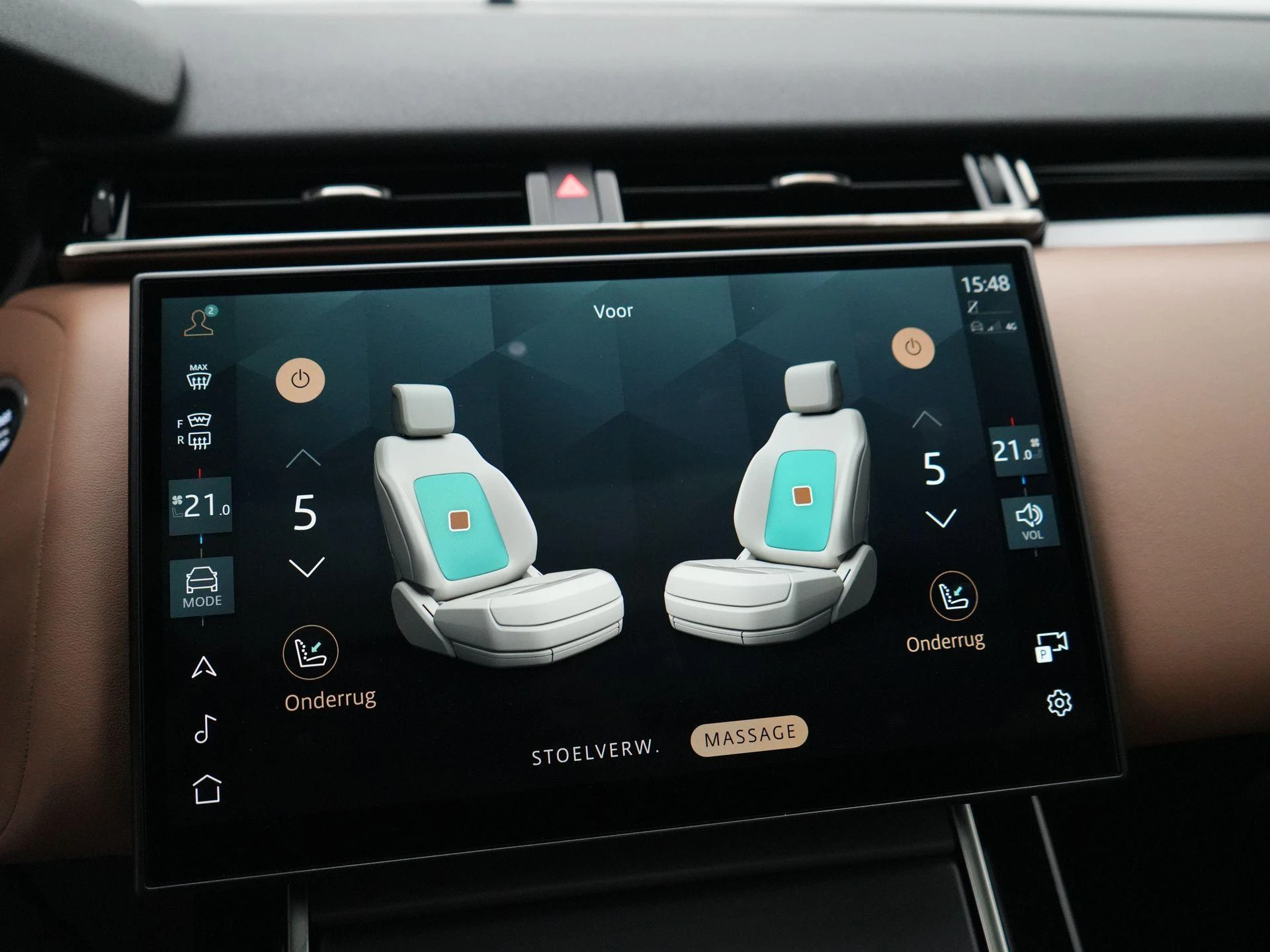 Land Rover-Range Rover Velar-image-27