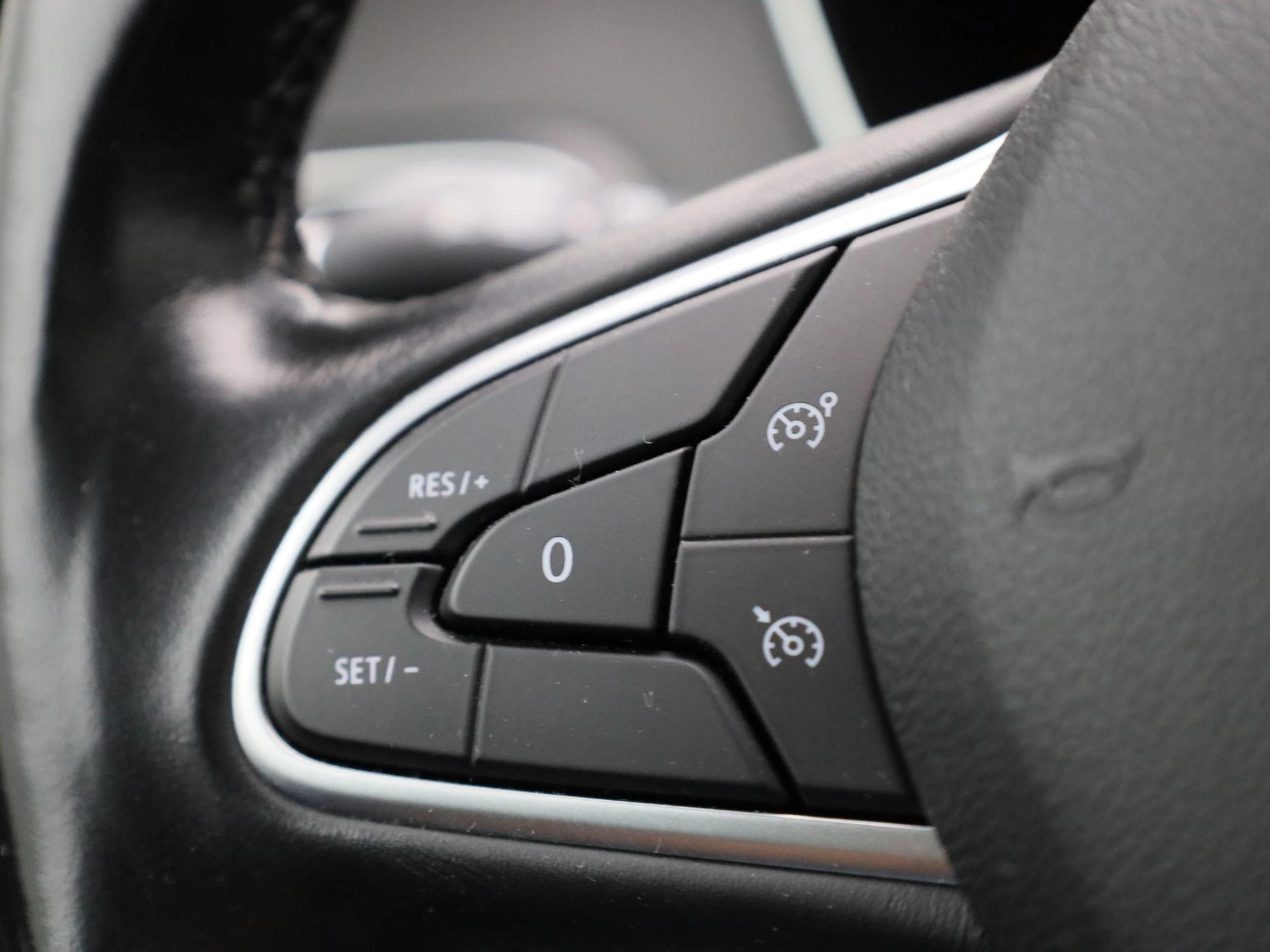 Renault-Megane E-Tech-image-17