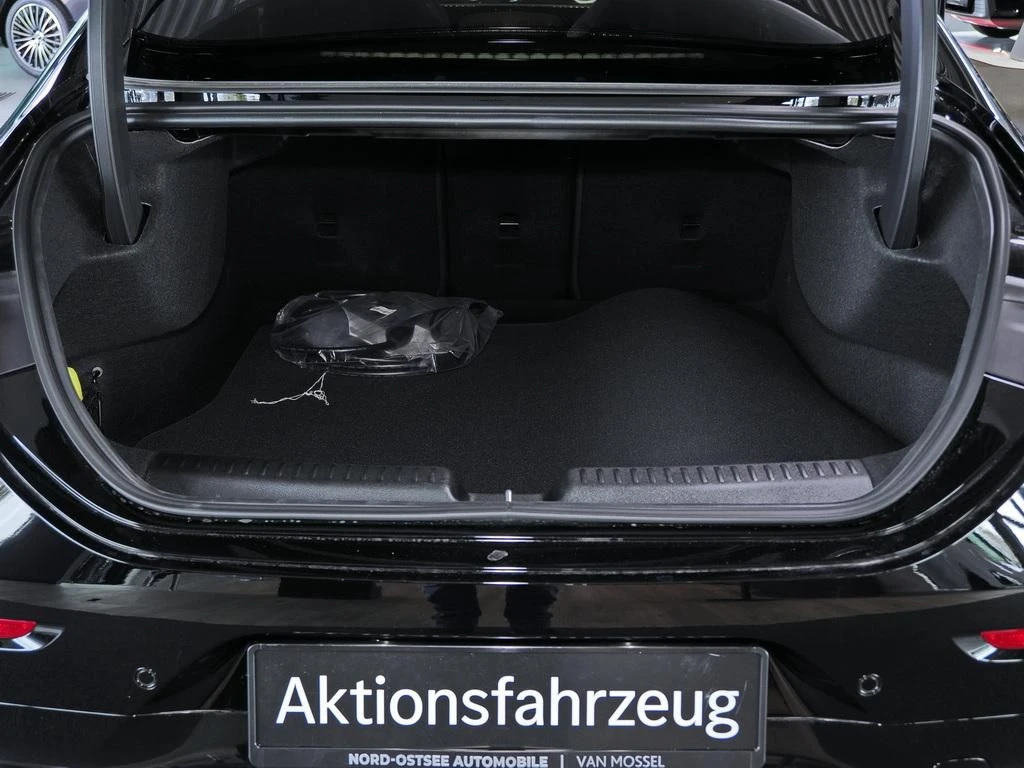 Mercedes-Benz-CLA 250+-image-16